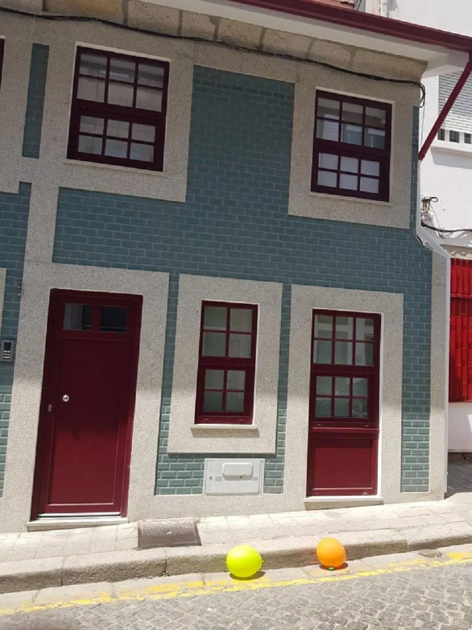 Property building in Casa Jardim