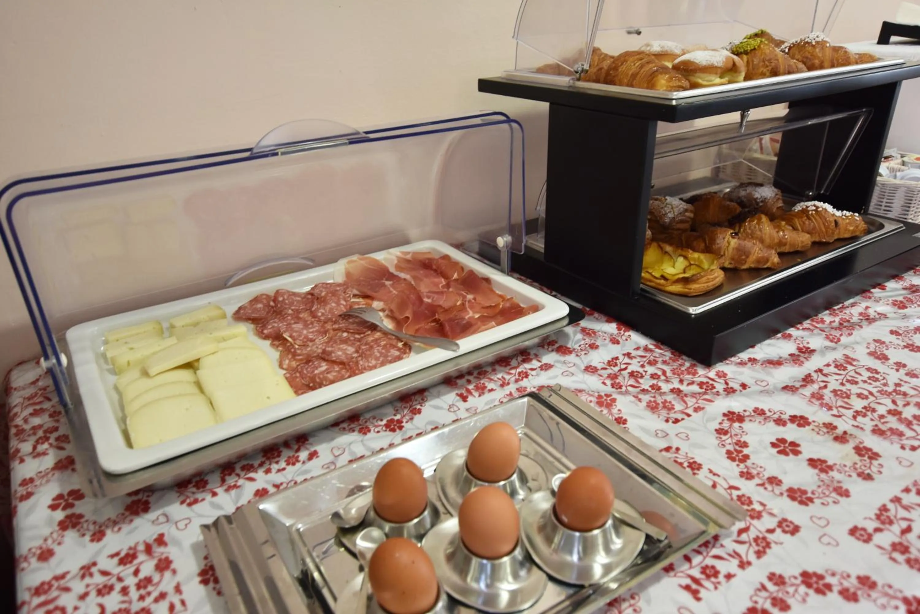 Continental breakfast in Hotel Azzurra