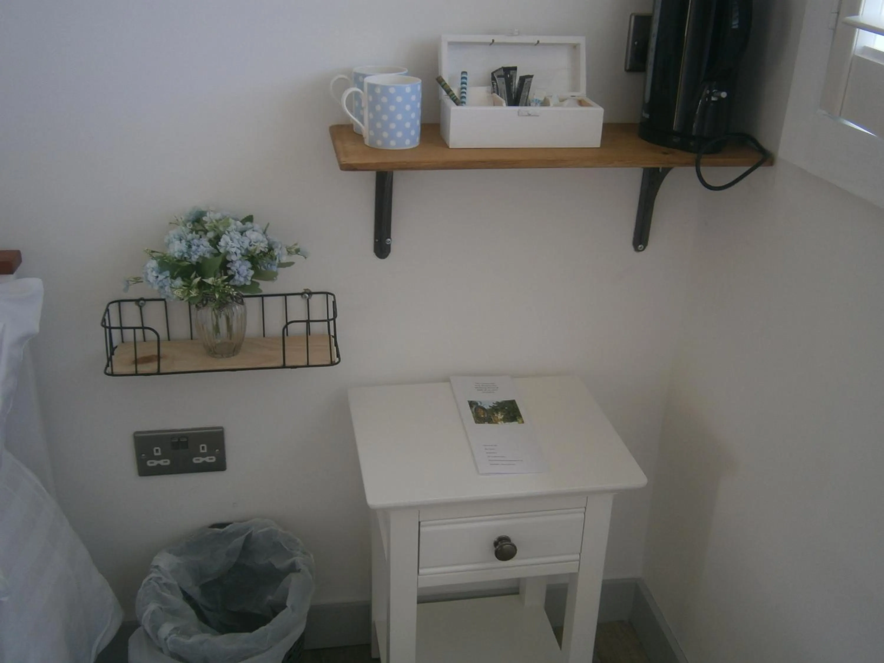 Coffee/tea facilities in The Crown Lodges