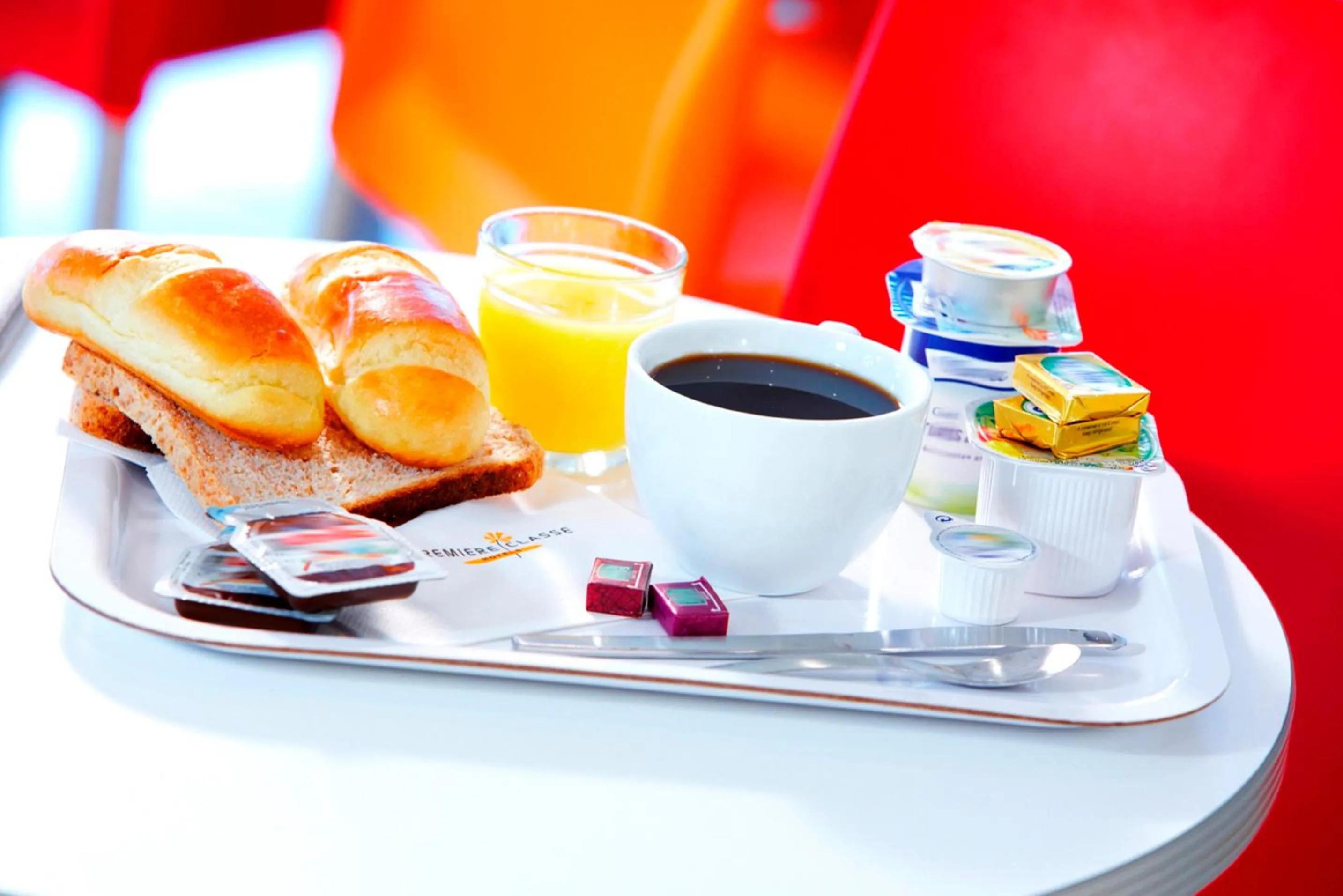 Food in FASTHOTEL Reims Est - Taissy