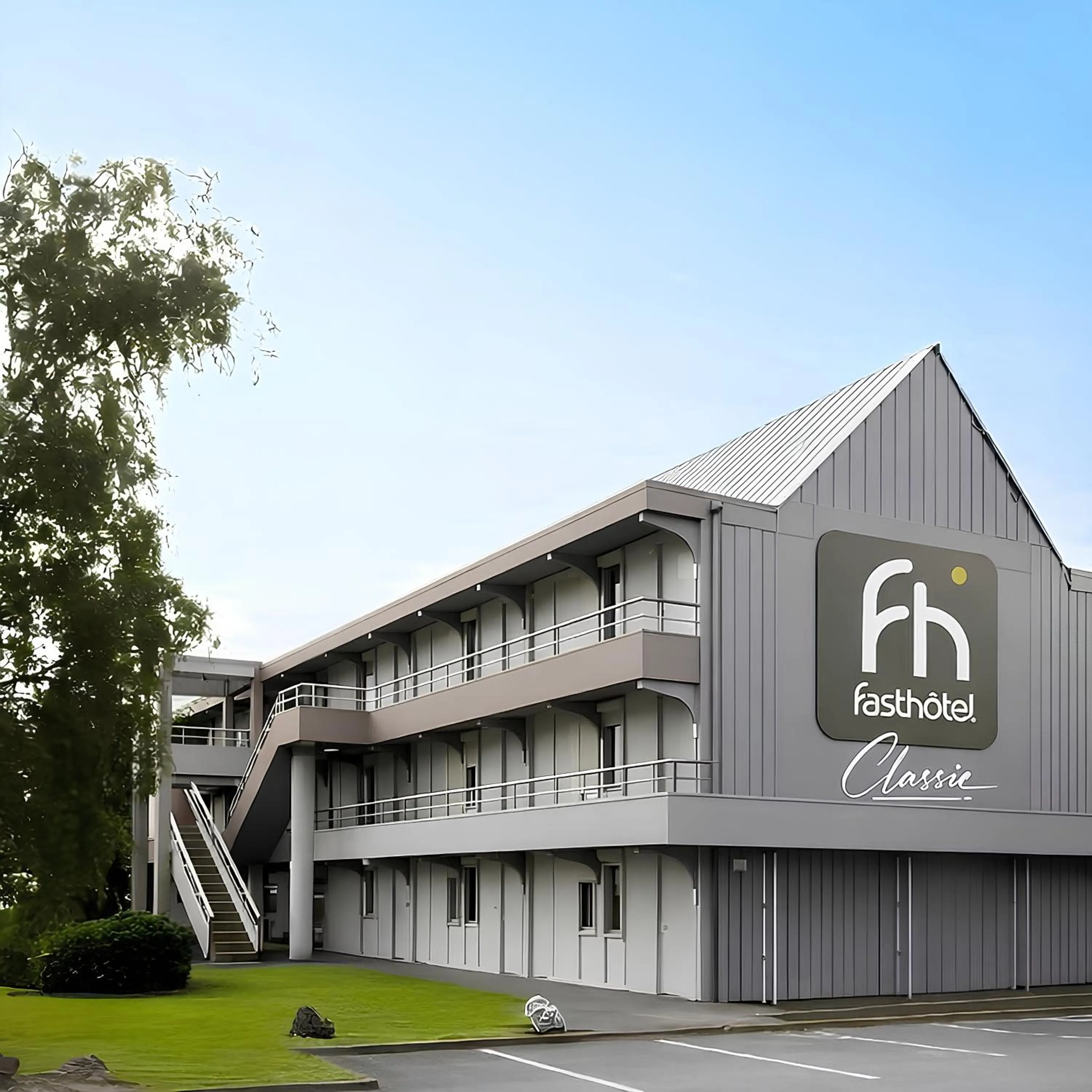 Property building in FASTHOTEL Reims Est - Taissy