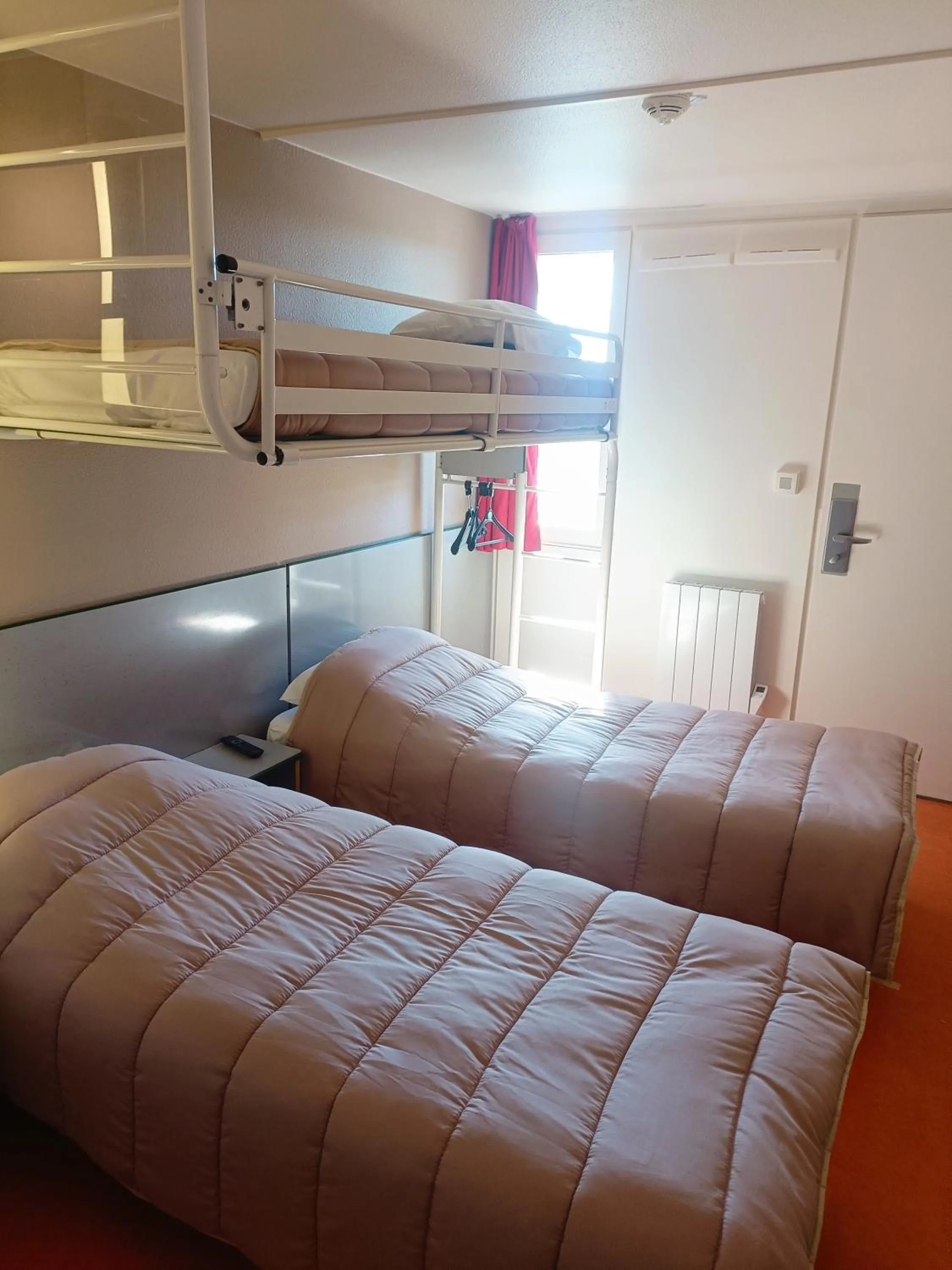 Bed in FASTHOTEL Reims Est - Taissy