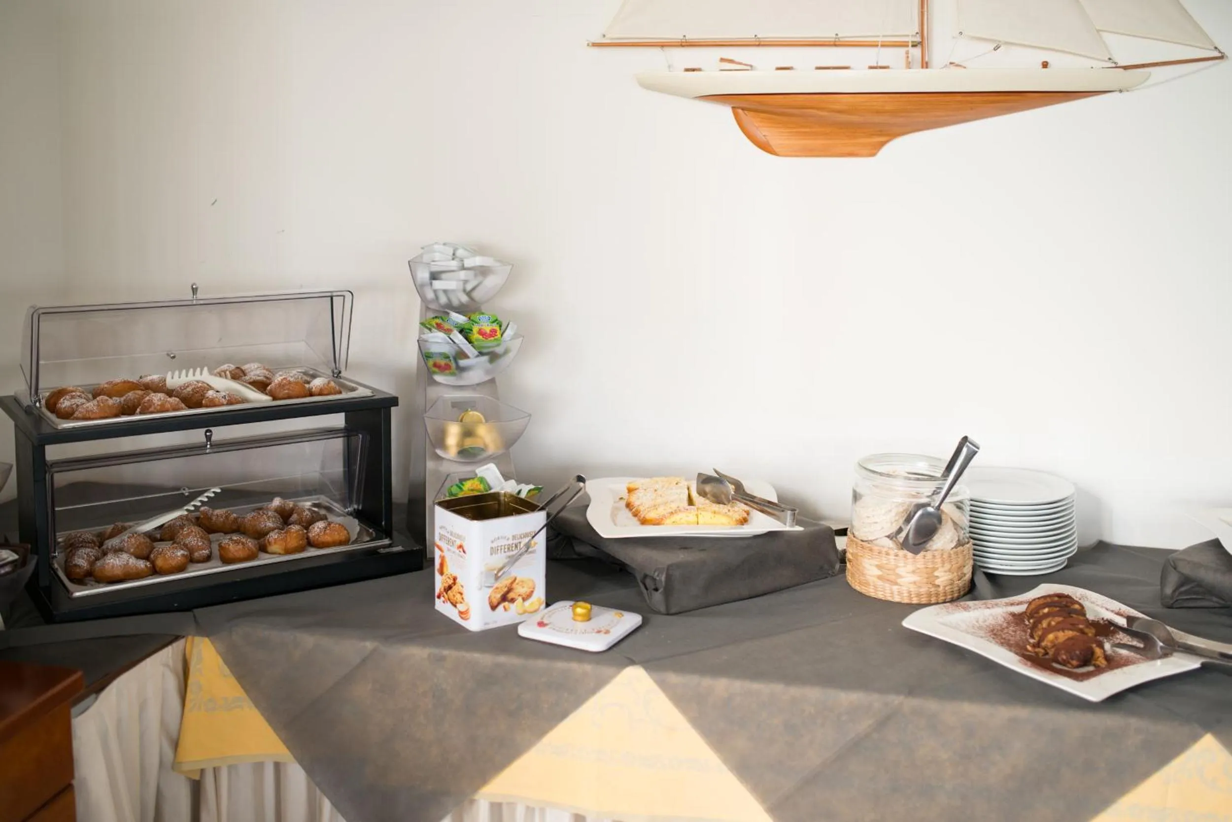 Breakfast in Hotel Belsoggiorno