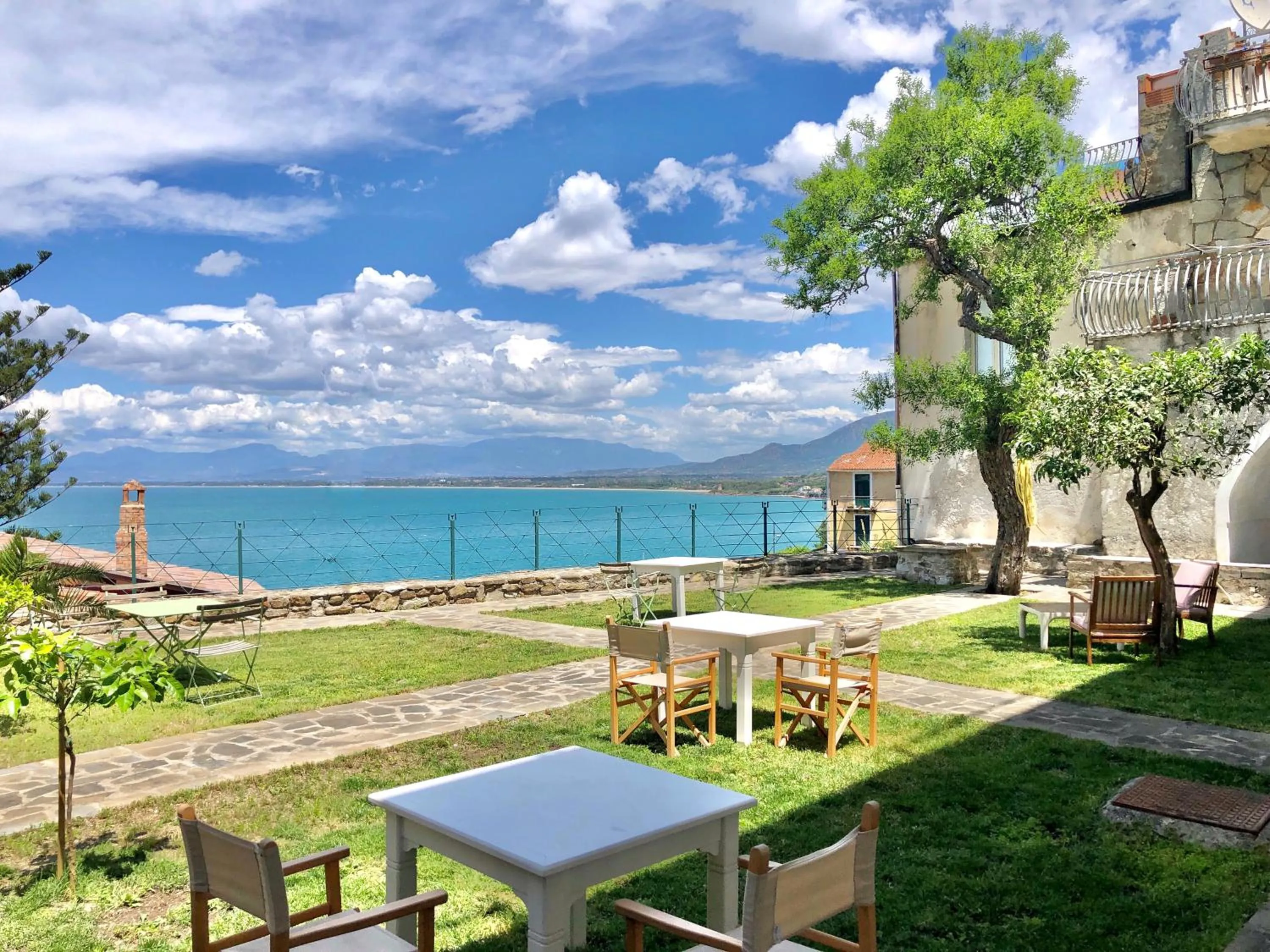 Restaurant/places to eat in Borgo Dei Saraceni - Suites & Apartments