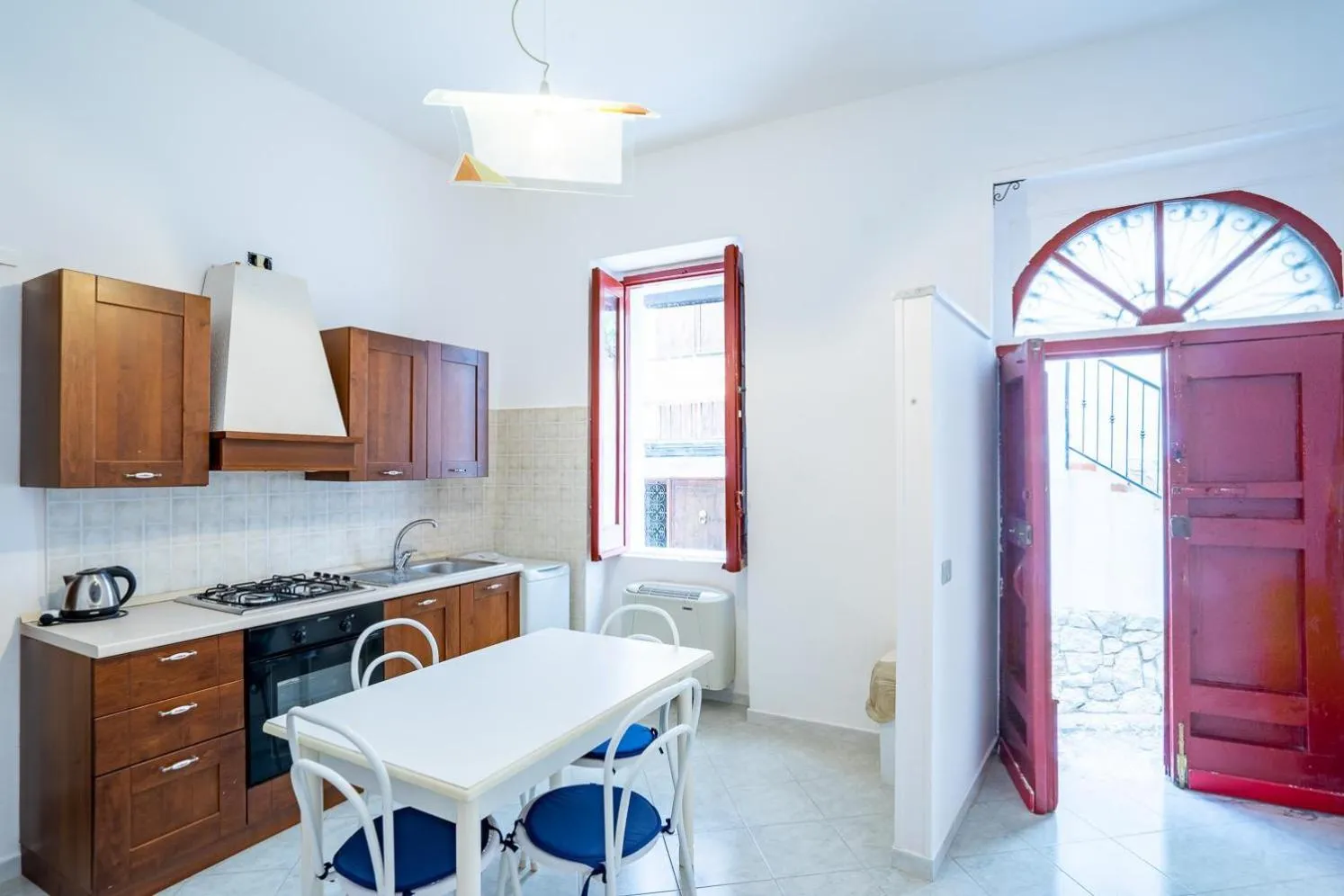 Kitchen or kitchenette in Borgo Dei Saraceni - Suites & Apartments