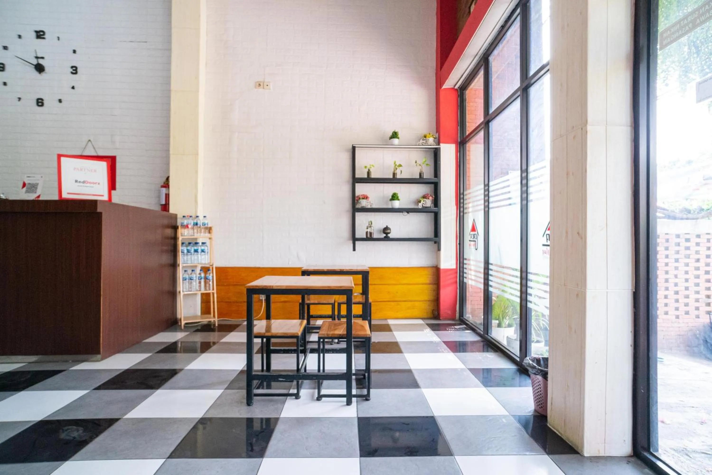 Lobby or reception in RedDoorz syariah @ Selomangleng Kediri