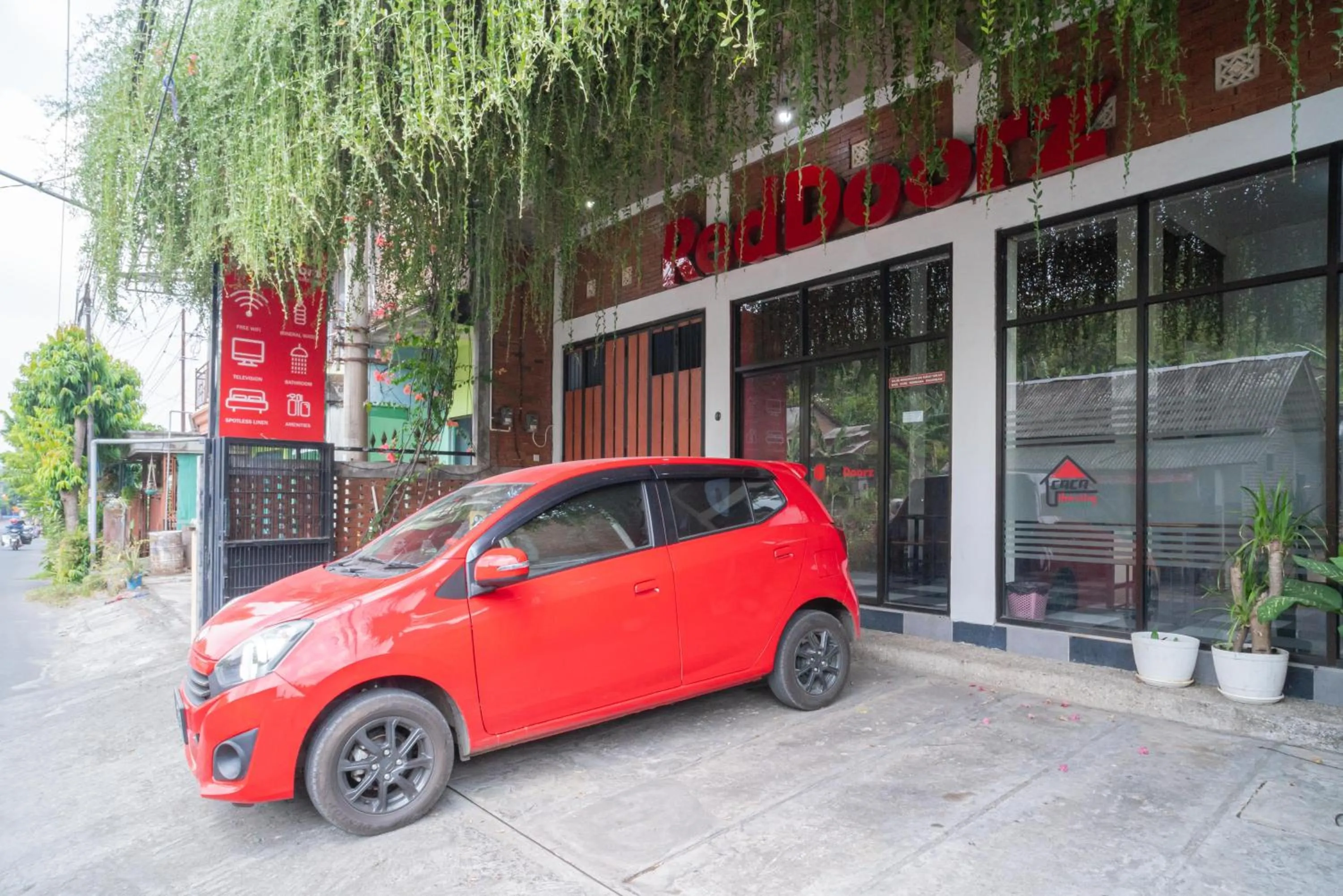 Property building in RedDoorz syariah @ Selomangleng Kediri