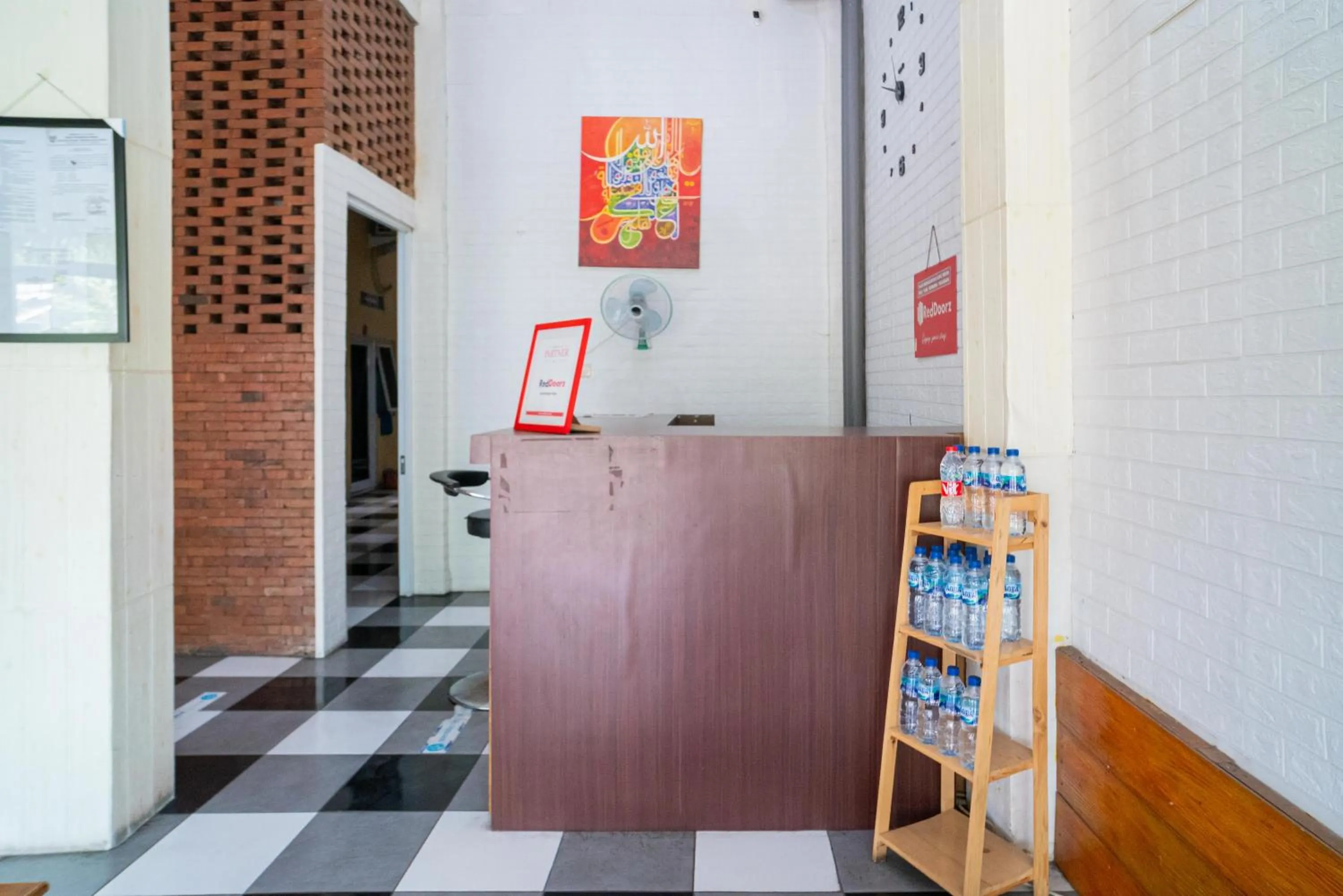 Lobby or reception in RedDoorz syariah @ Selomangleng Kediri
