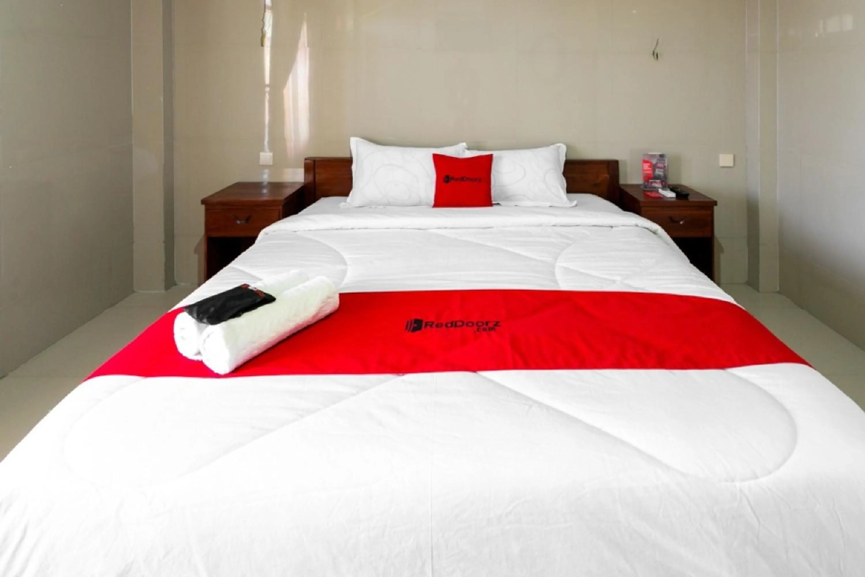 Bedroom, Bed in RedDoorz near Parangtritis Beach