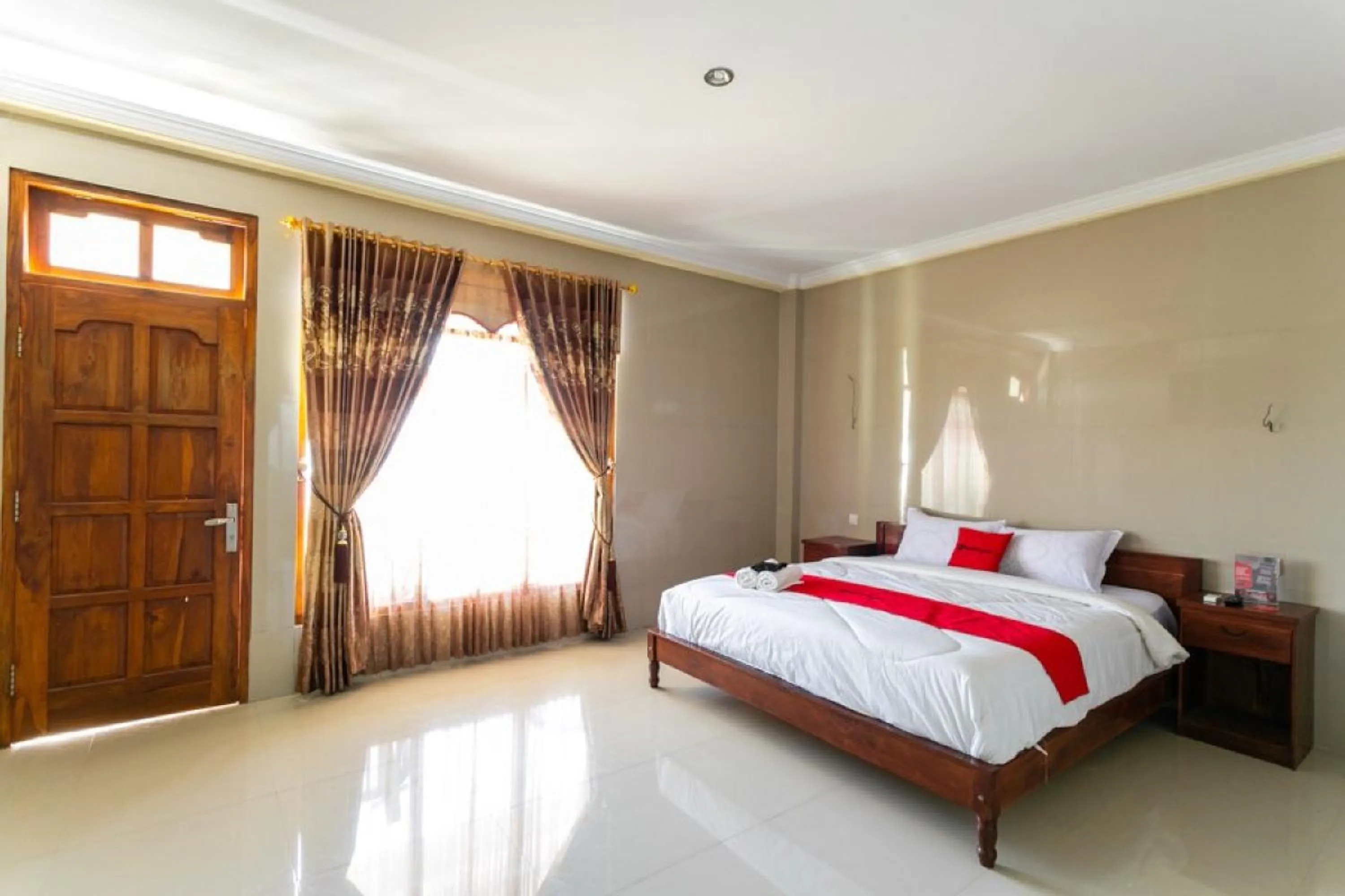 Bedroom, Bed in RedDoorz near Parangtritis Beach