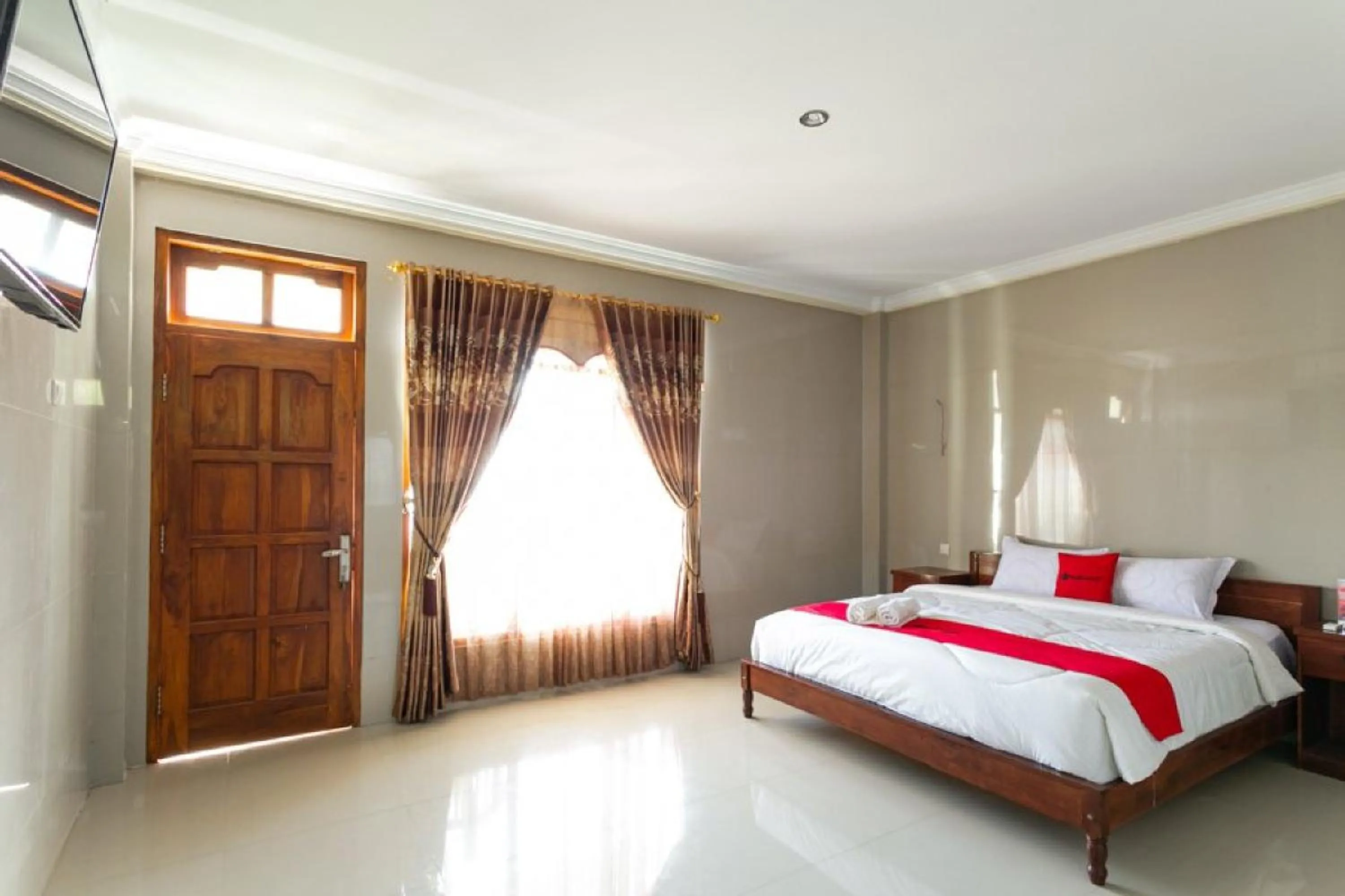 Bedroom, Bed in RedDoorz near Parangtritis Beach