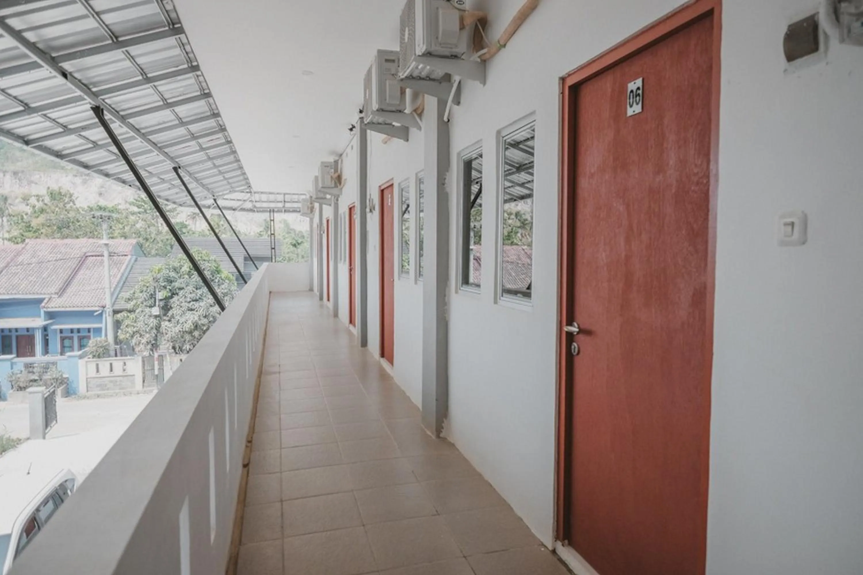 Balcony/Terrace in RedDoorz near Gatot Subroto Lampung 2
