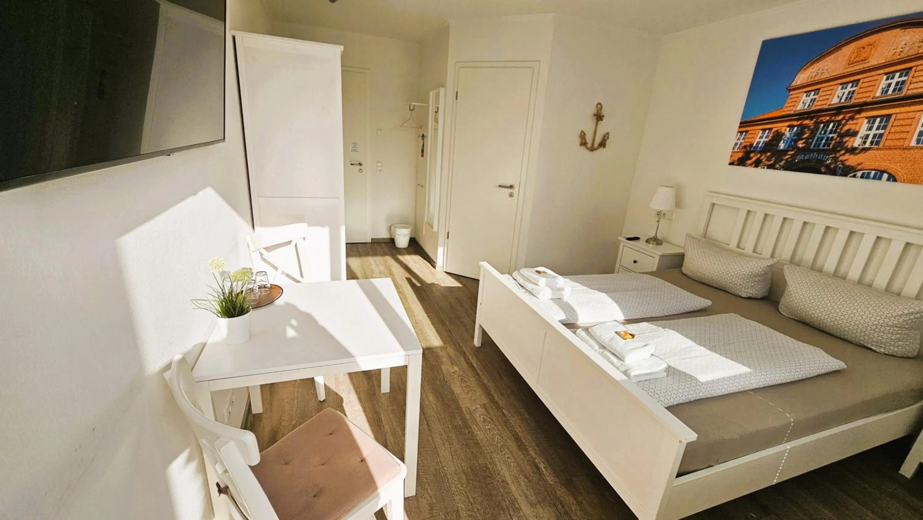 Bed in Hotel Dorfkrug Büsum