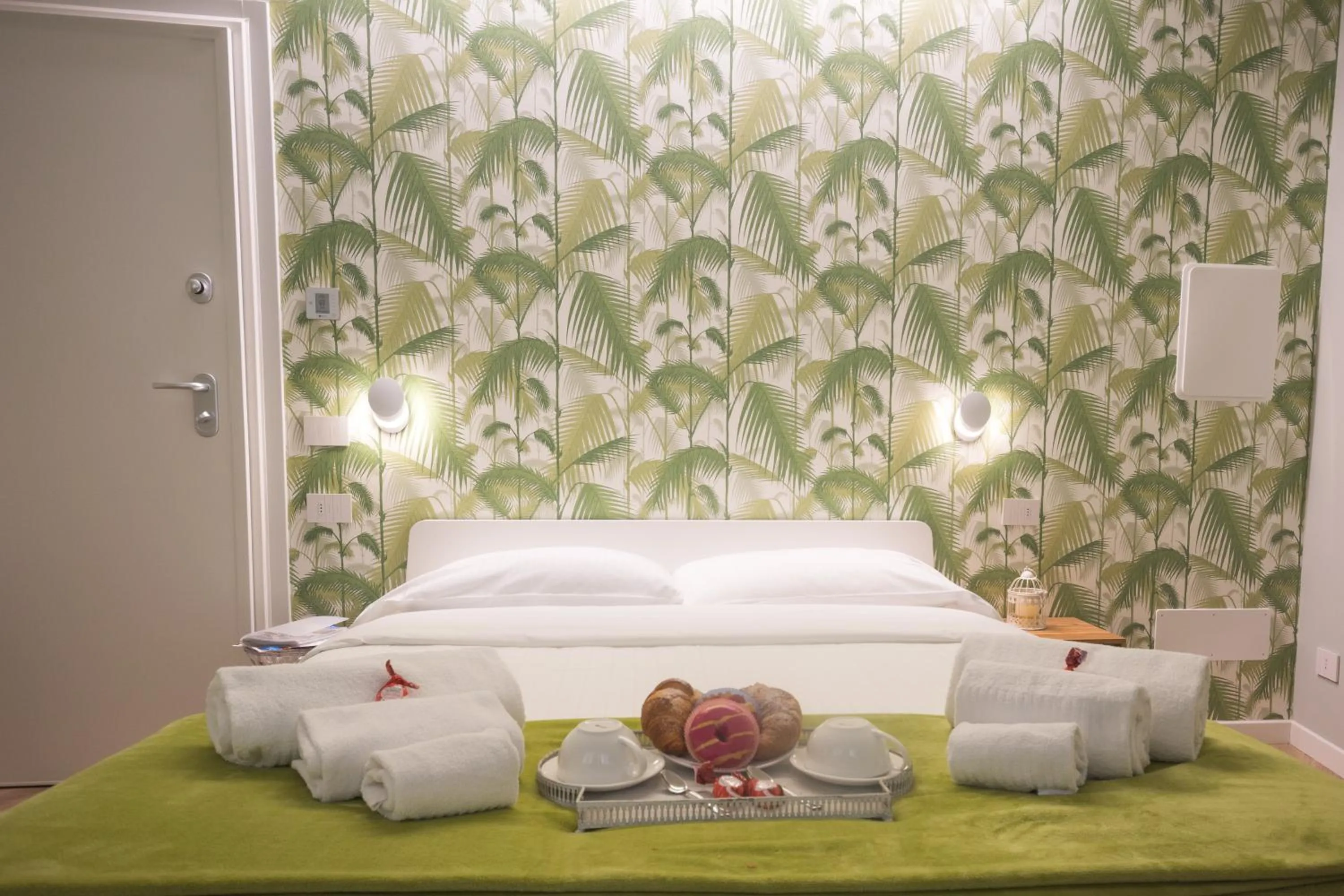 Bedroom, Bed in Truly Verona