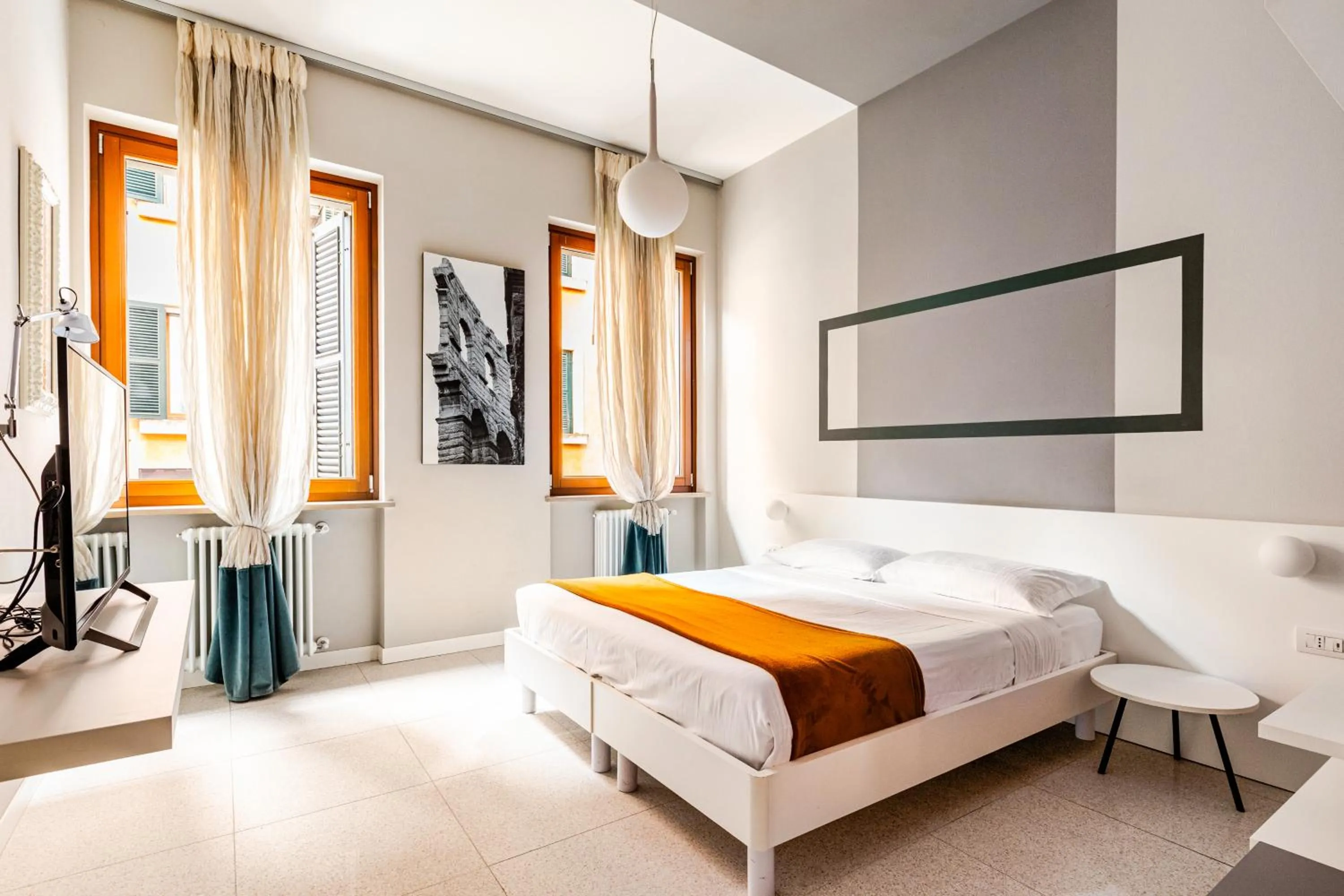 Bedroom, Bed in Truly Verona