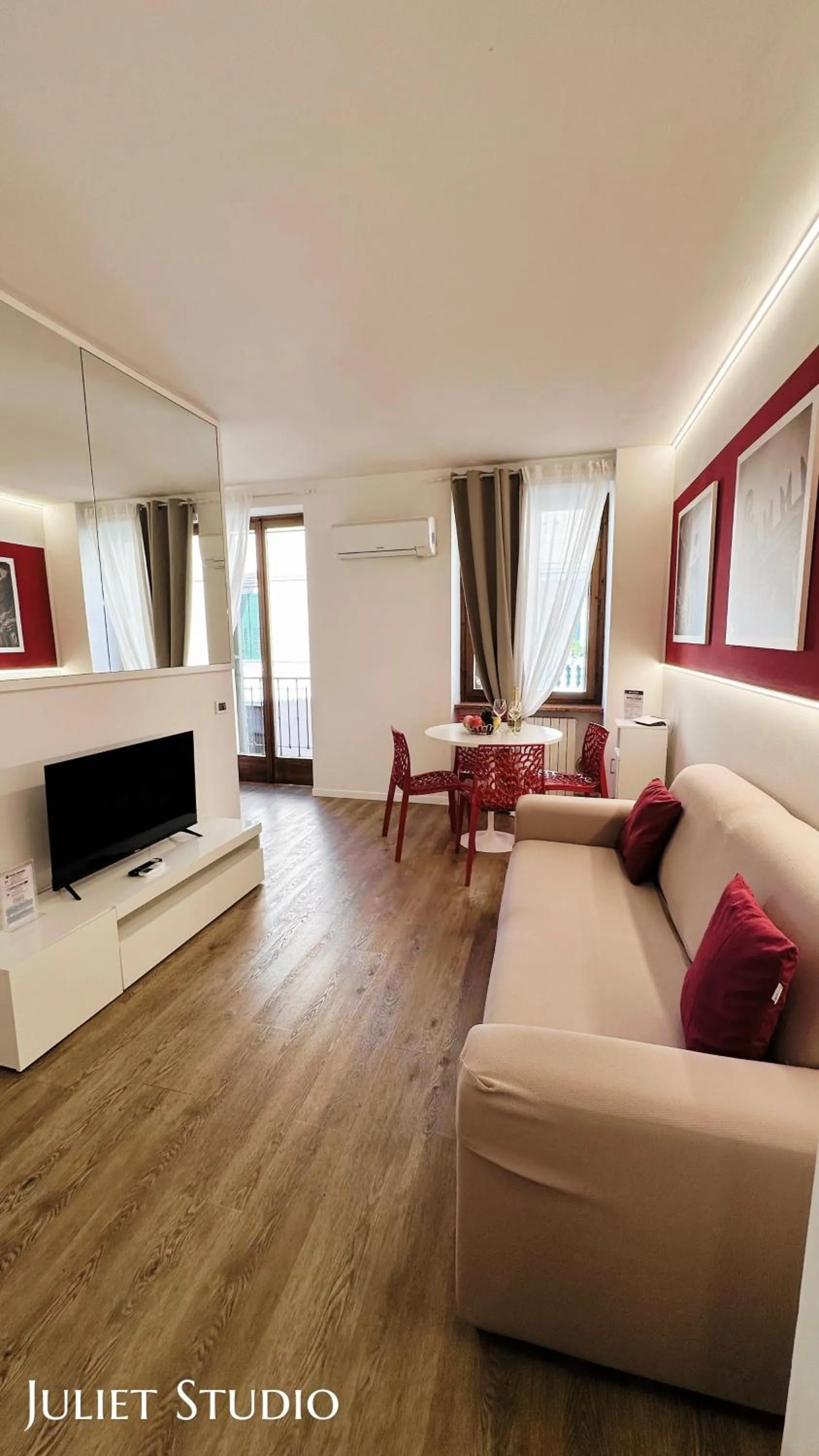 TV and multimedia in Truly Verona