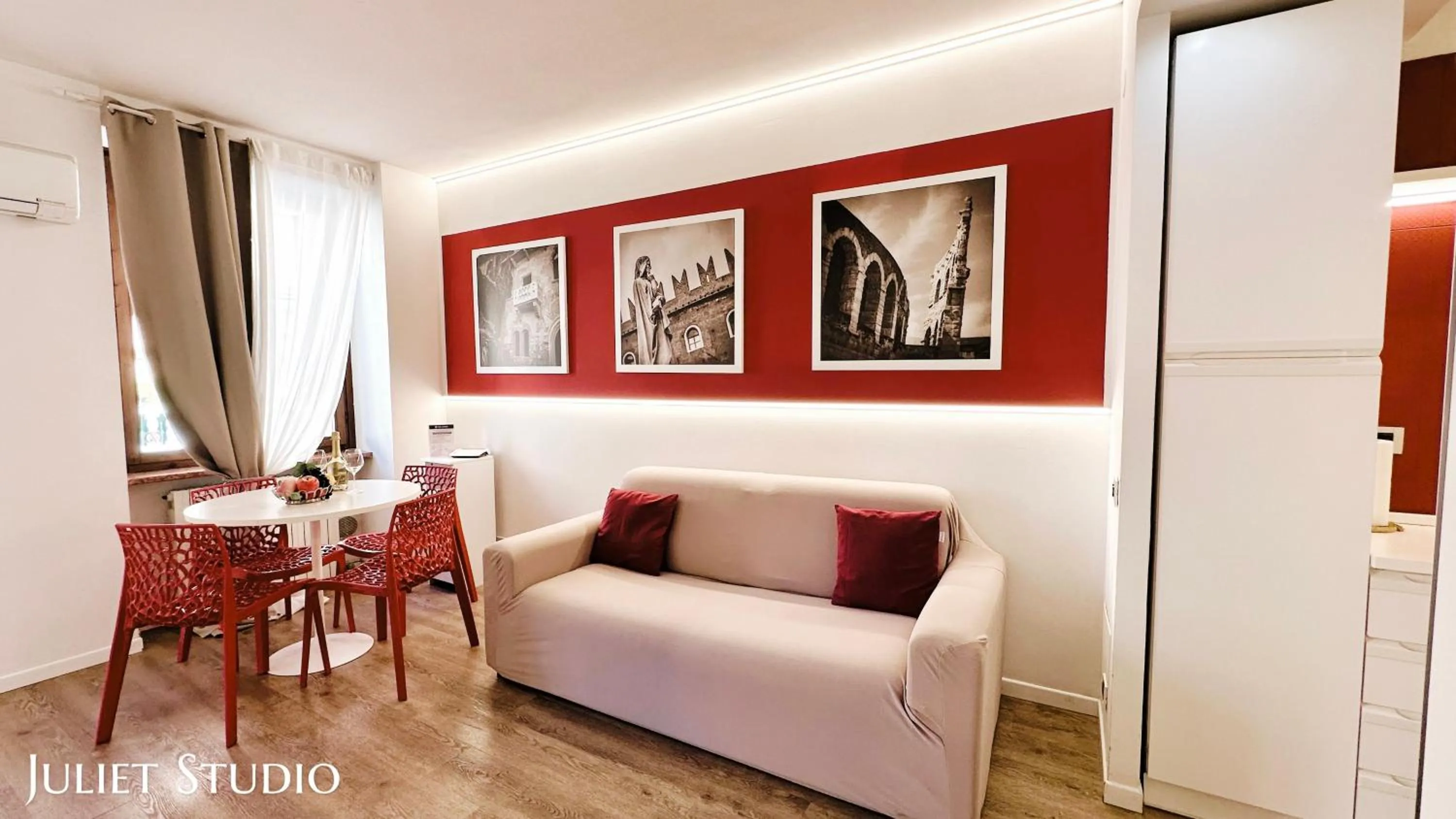 Living room in Truly Verona