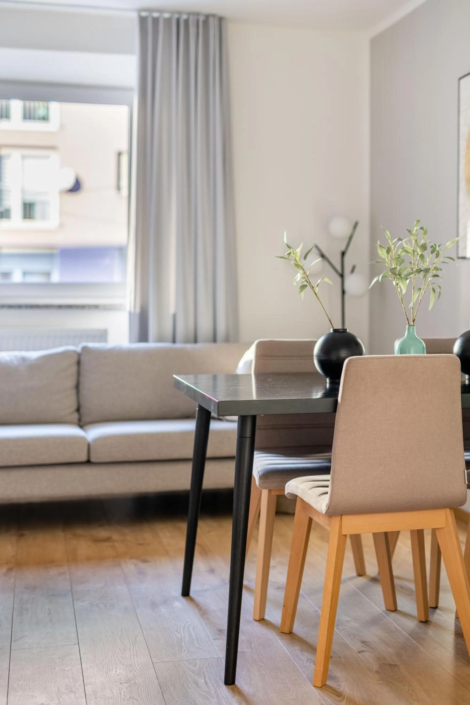 Living room in Limehome Augsburg Pilgerhausstraße