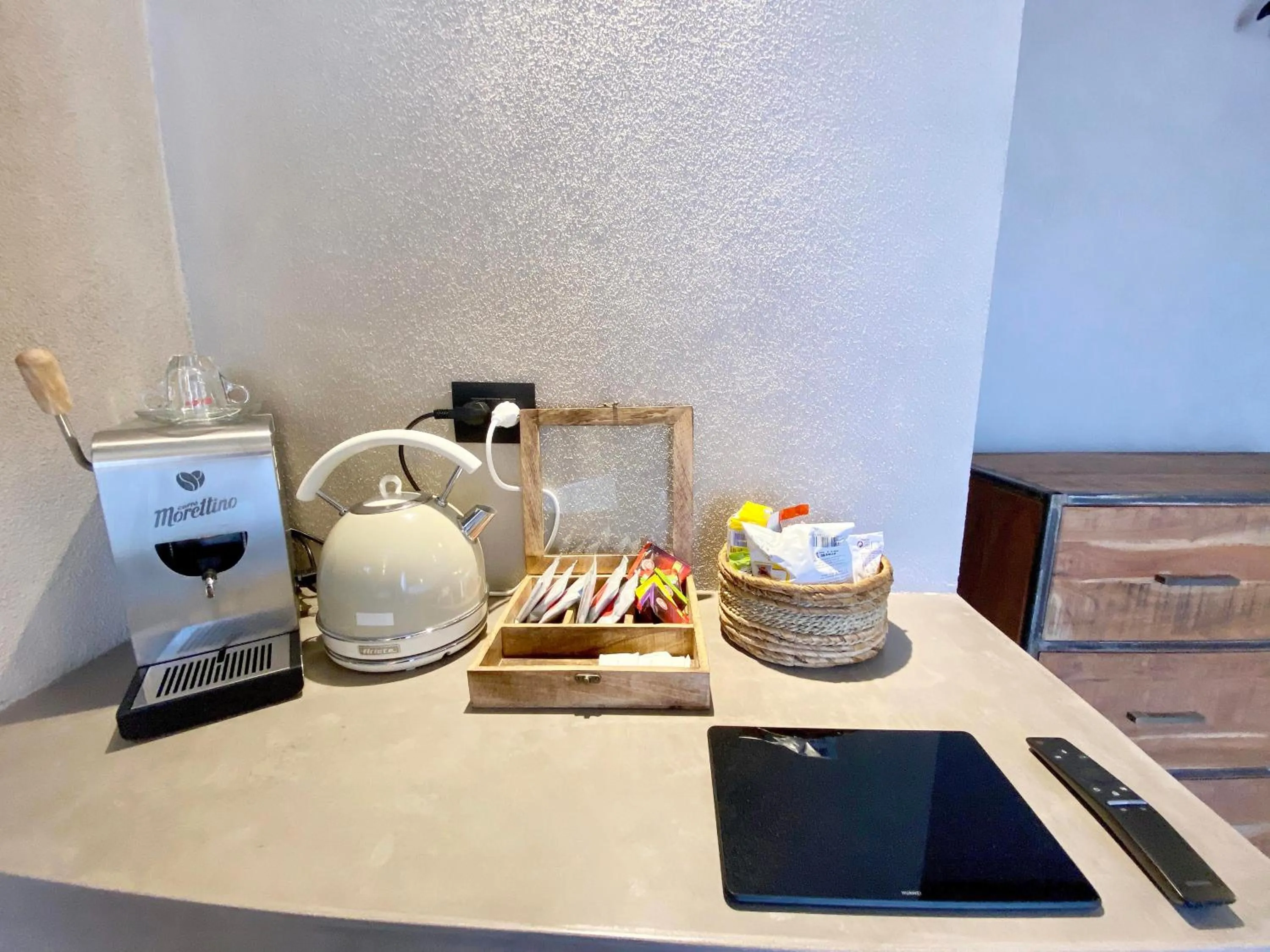 Coffee/tea facilities in Casa Nostra Boutique Hotel & Spa