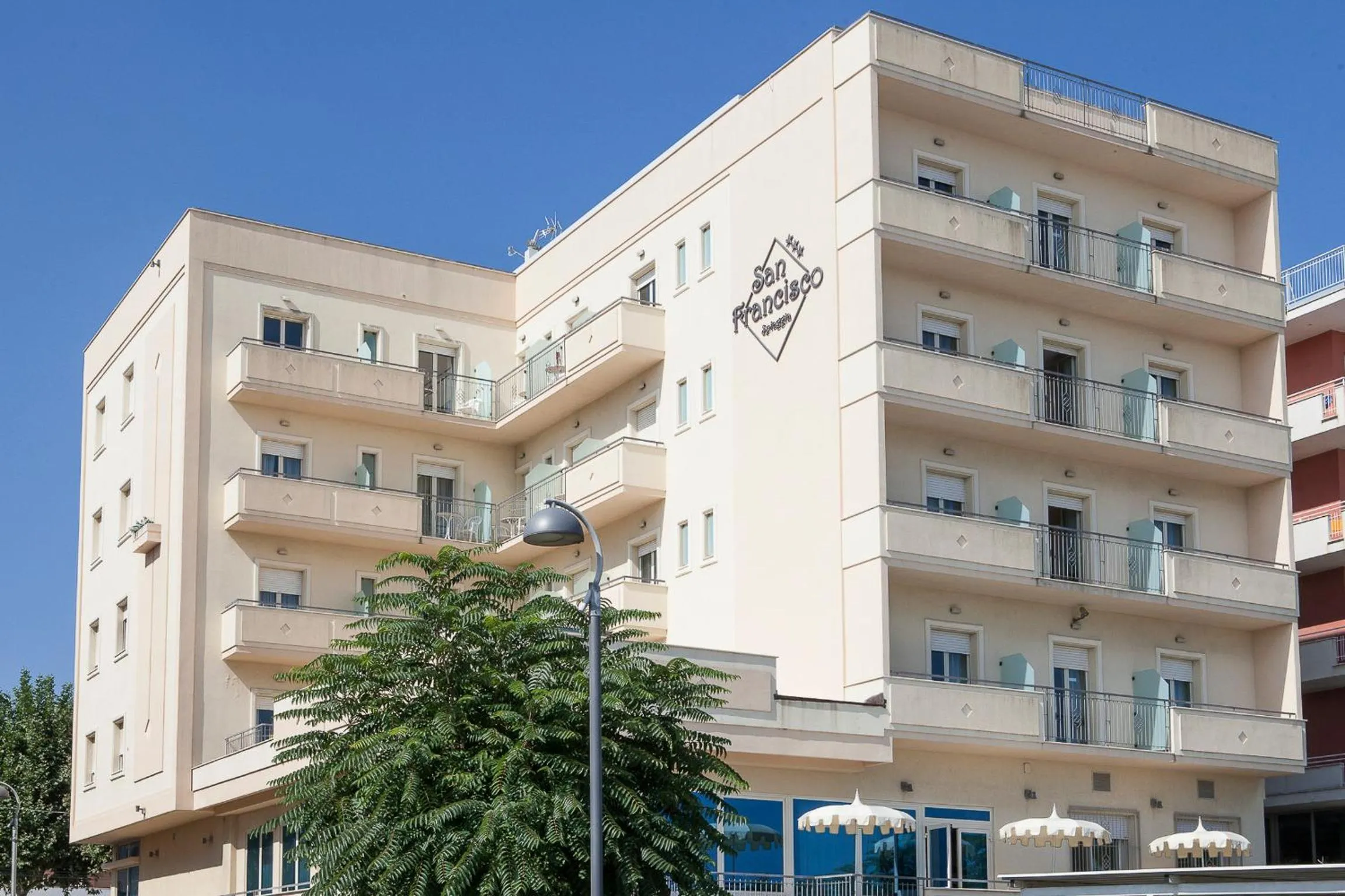 Property building in Hotel San Francisco Spiaggia