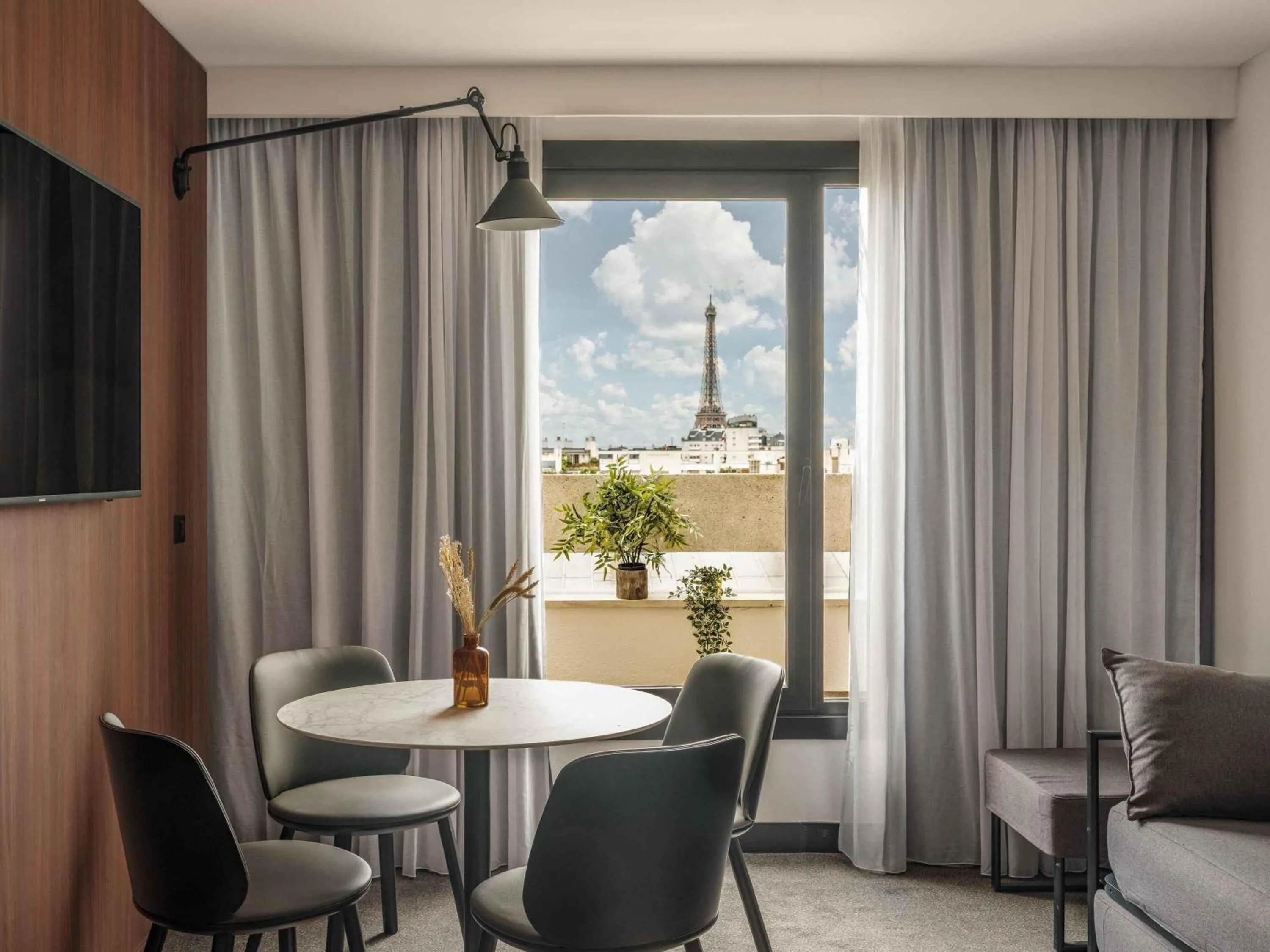 Bedroom in Novotel Paris Vaugirard Montparnasse