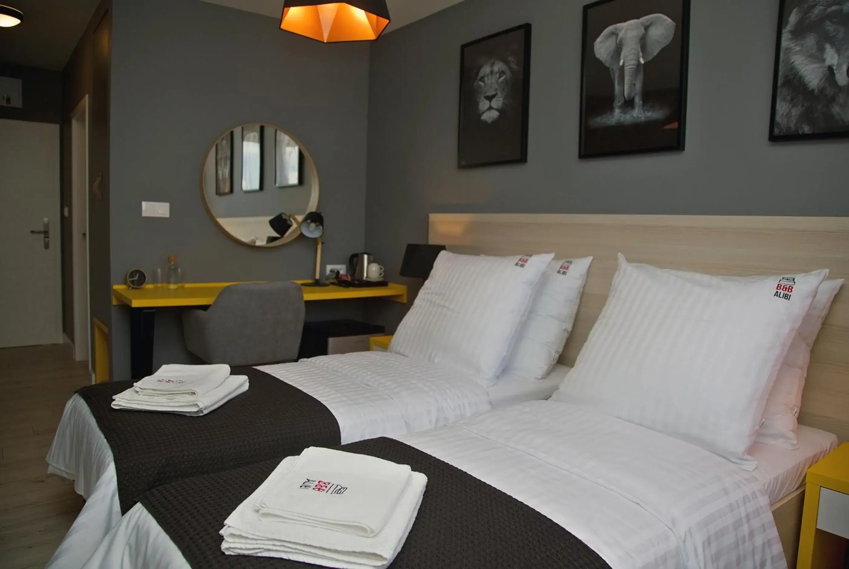 Double or Twin Room in B&B ALIBI Double or Twin Room in B&B ALIBI