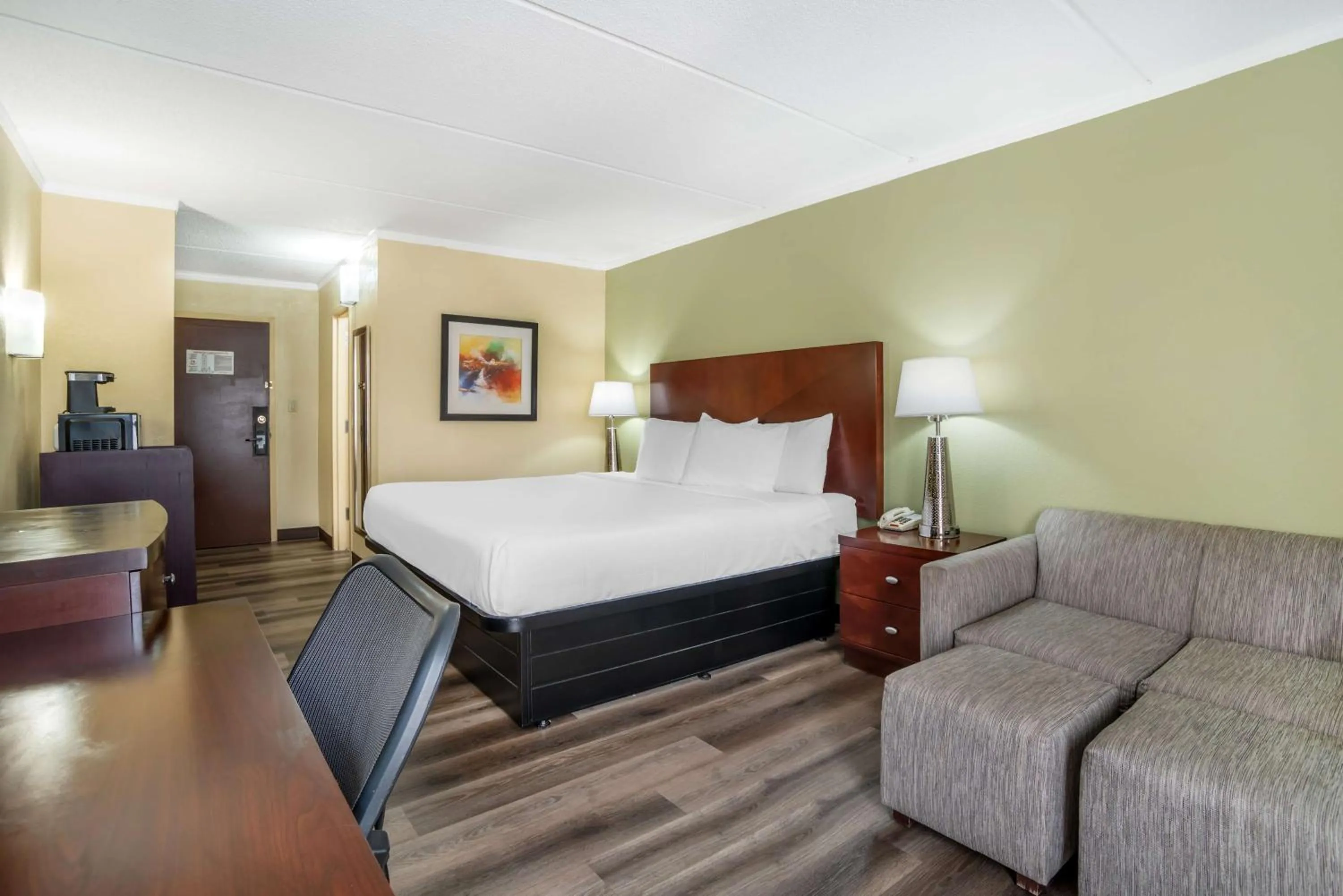 Bedroom, Bed in Best Western Gastonia