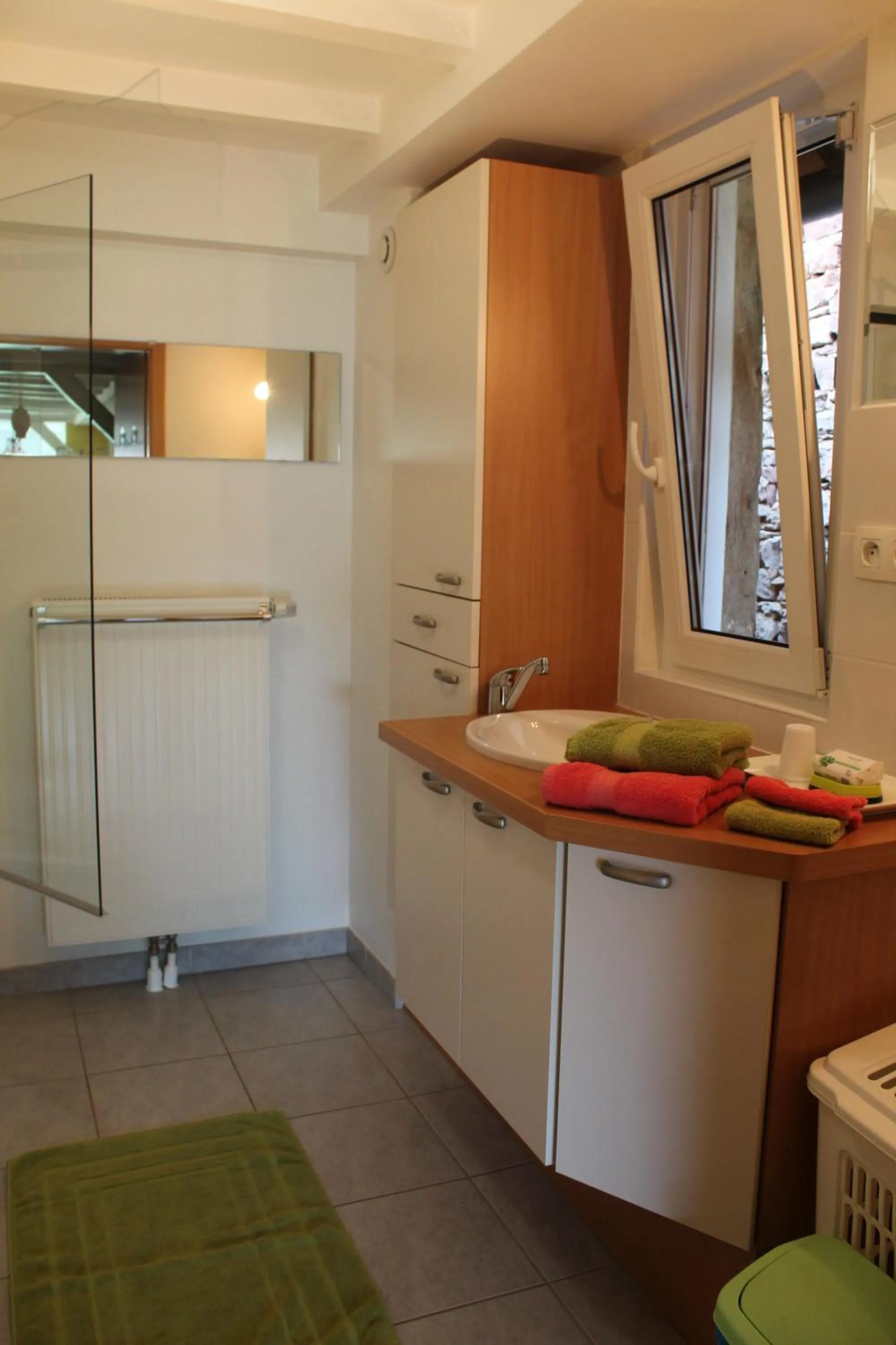 Bathroom in La chambre aux hirondelles