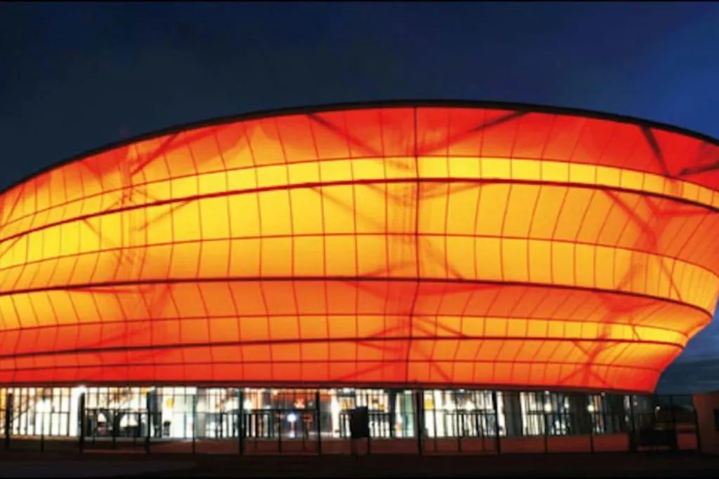 Evening entertainment in La chambre aux hirondelles