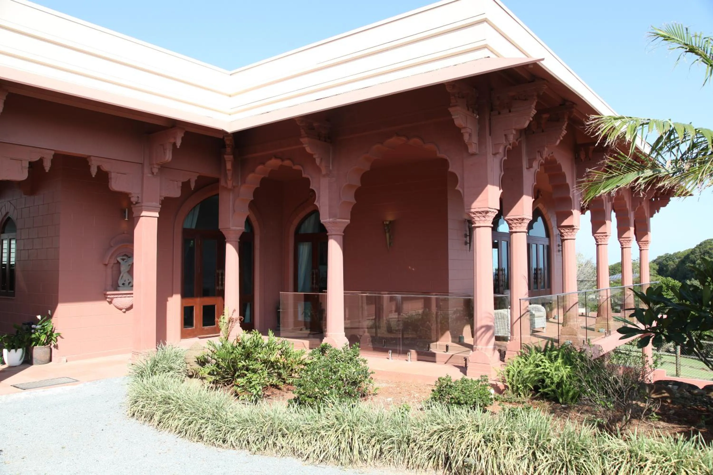 Facade/entrance in Jodha Bai Retreat
