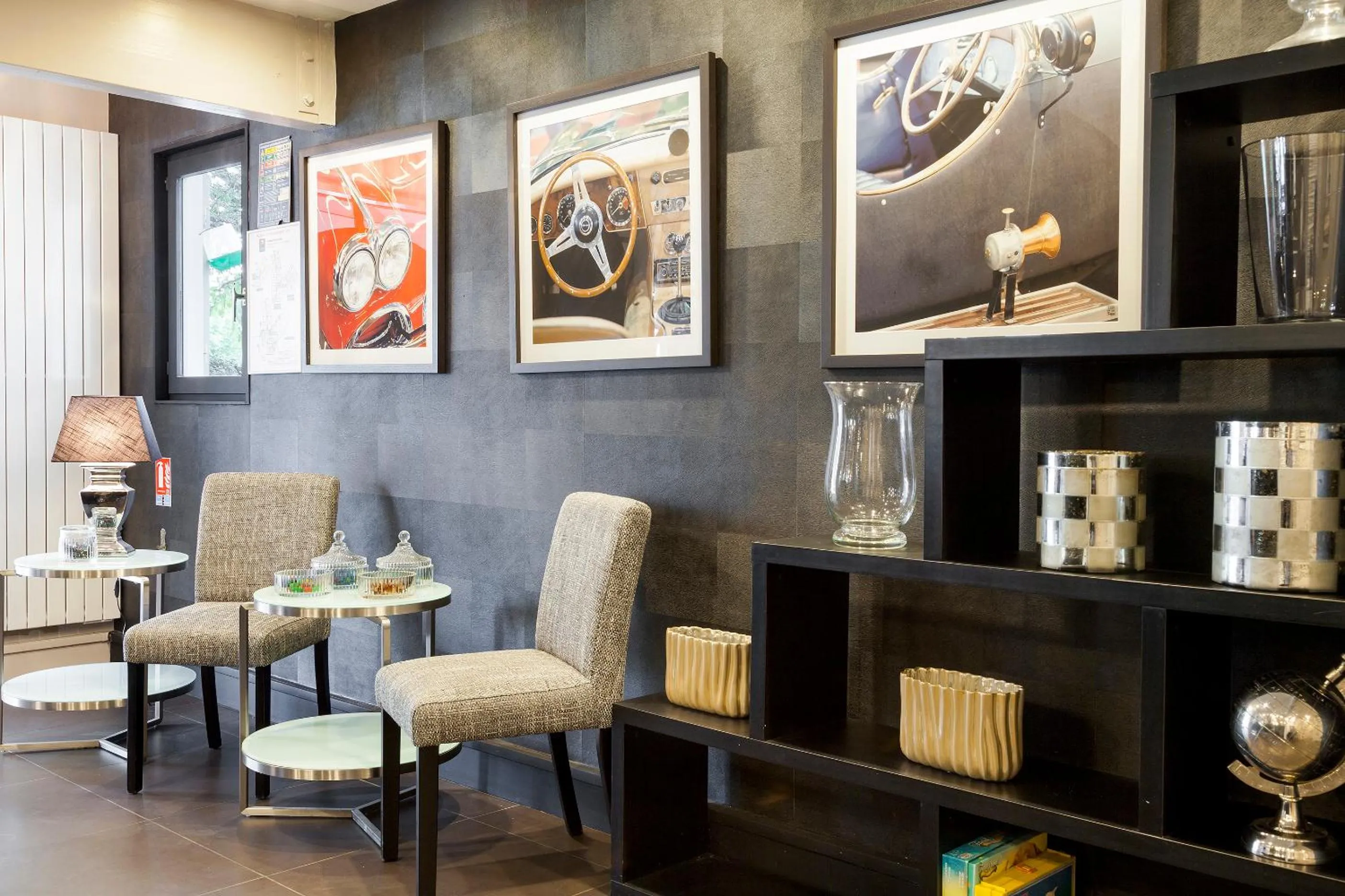 Decorative detail in Hotel Acadie Les Ulis