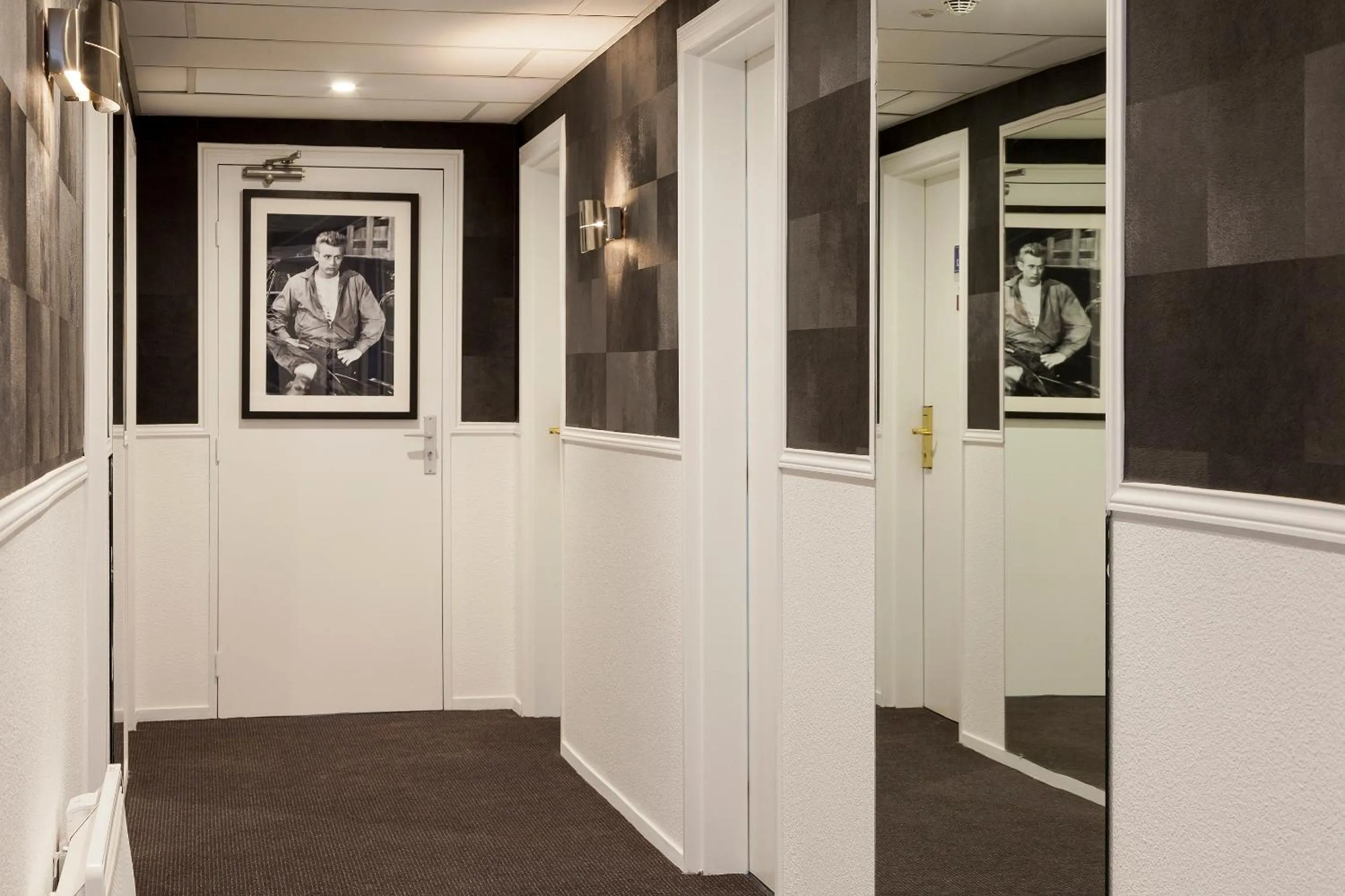 Living room in Hotel Acadie Les Ulis