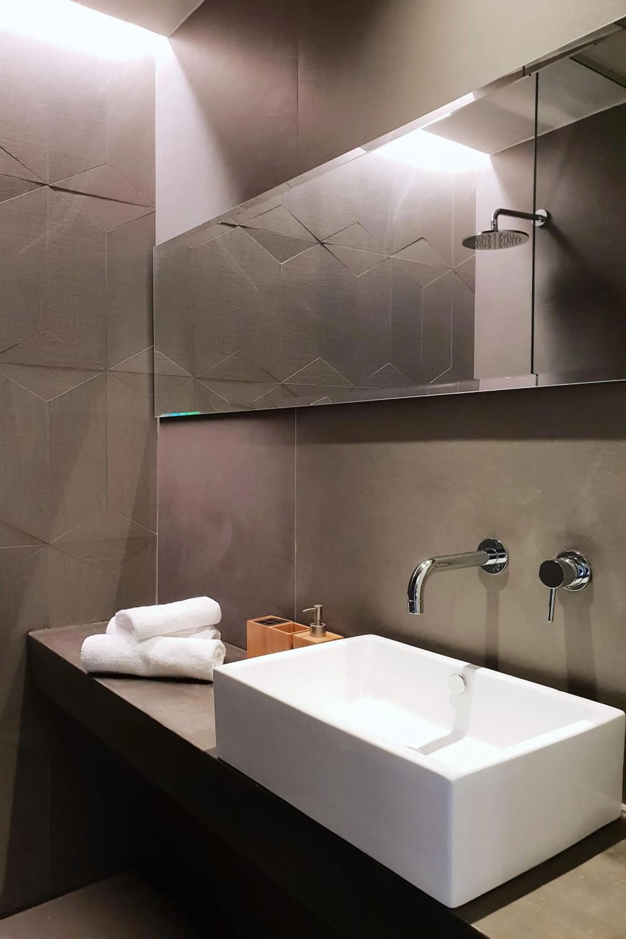 Cavour Urban Rooms by GHOR