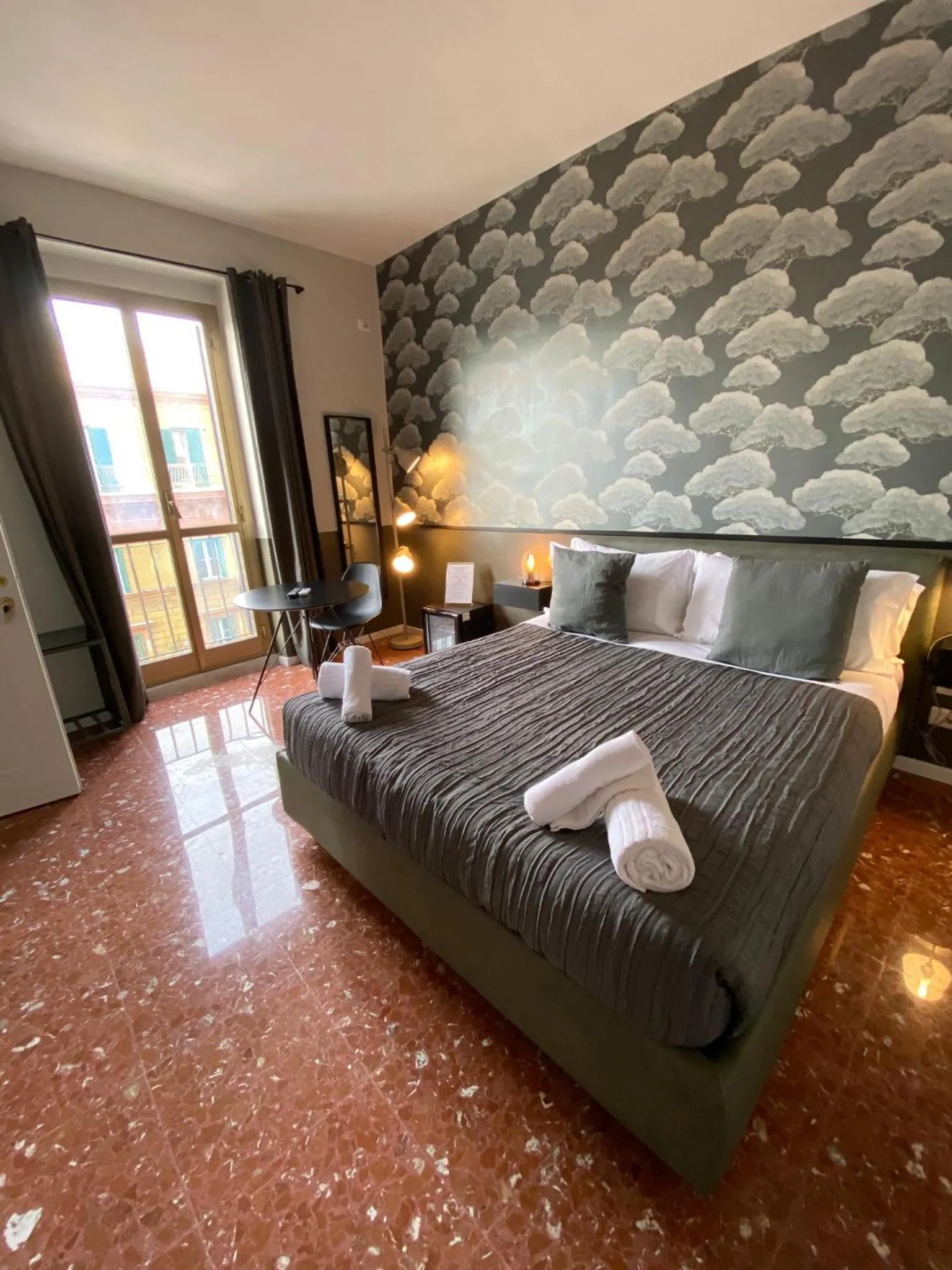 Bed in Cavour Urban Rooms by GHOR