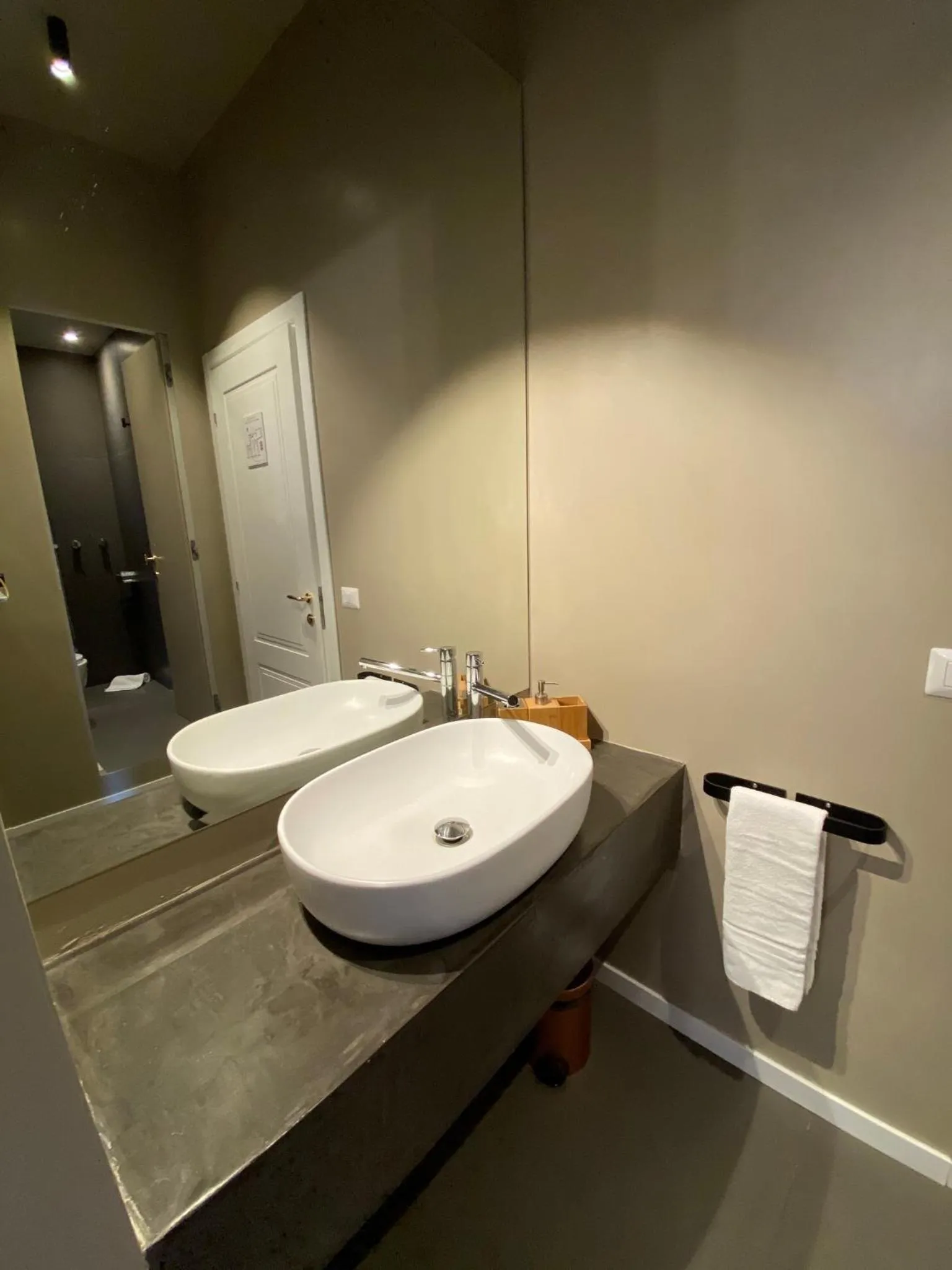 Cavour Urban Rooms by GHOR