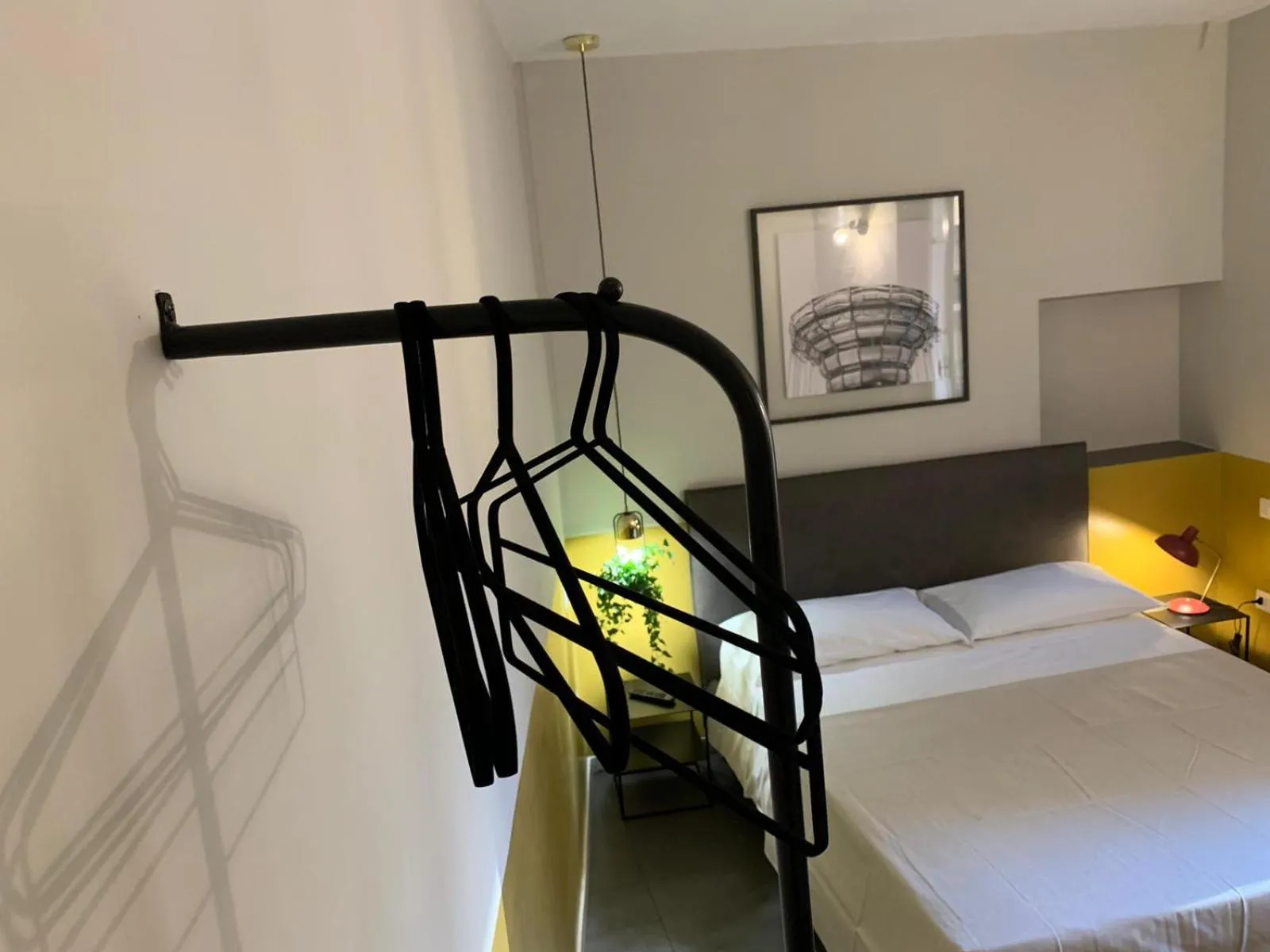 Bed in Cavour Urban Rooms by GHOR