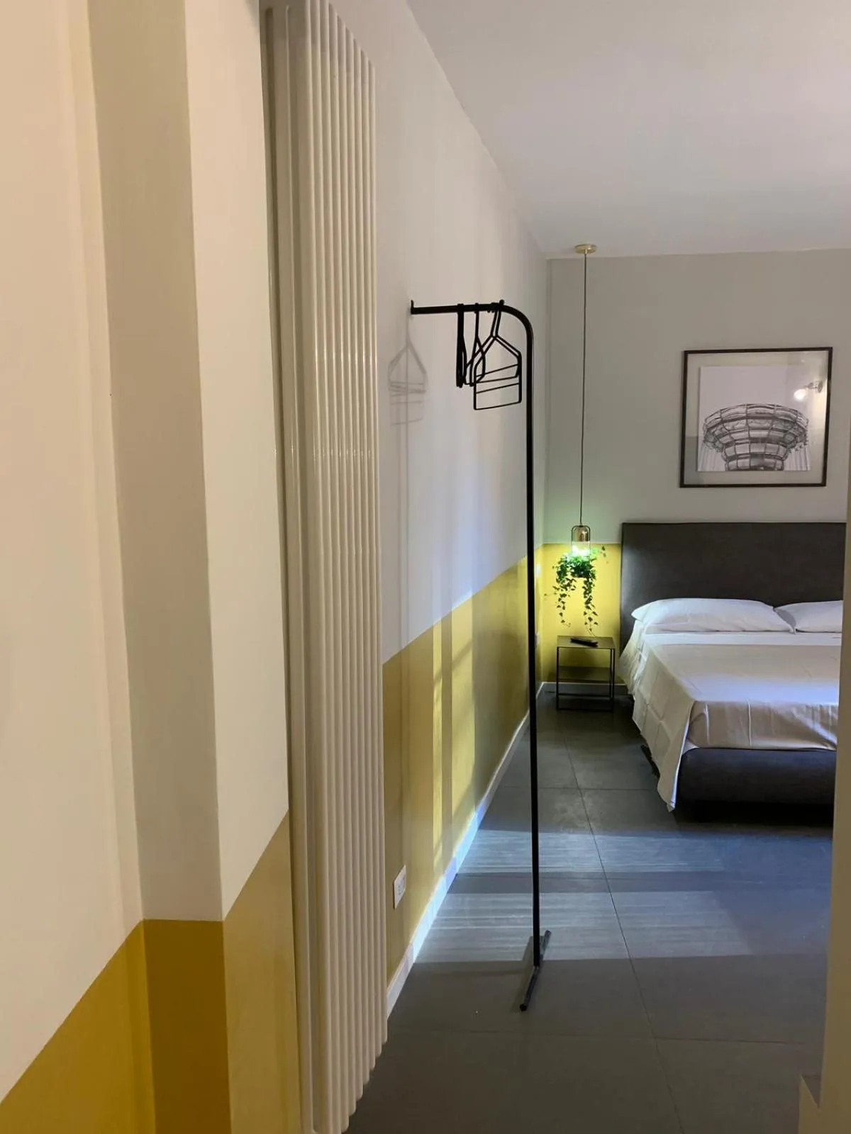 Bed in Cavour Urban Rooms by GHOR