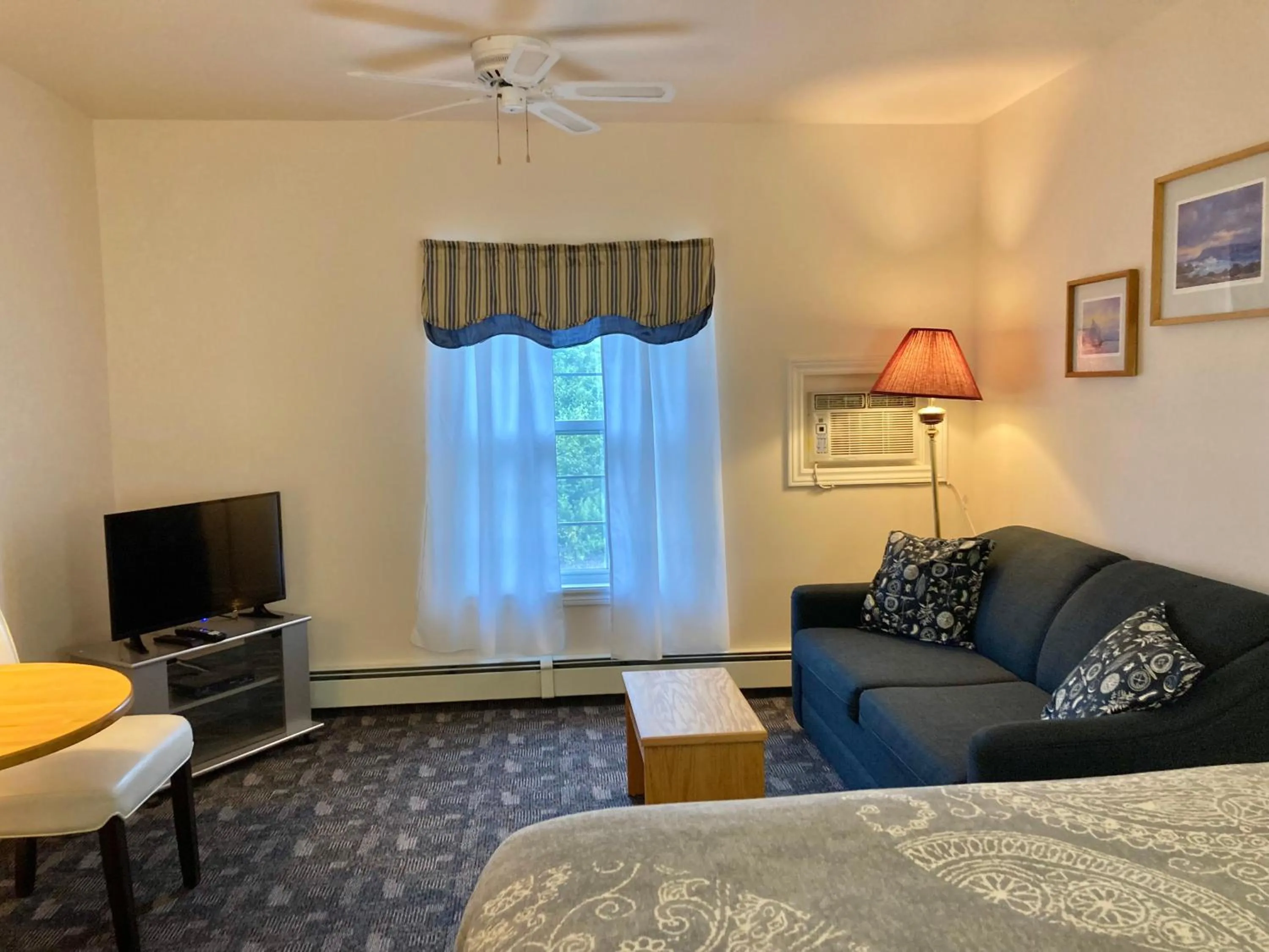 Castle Rock Country Inn