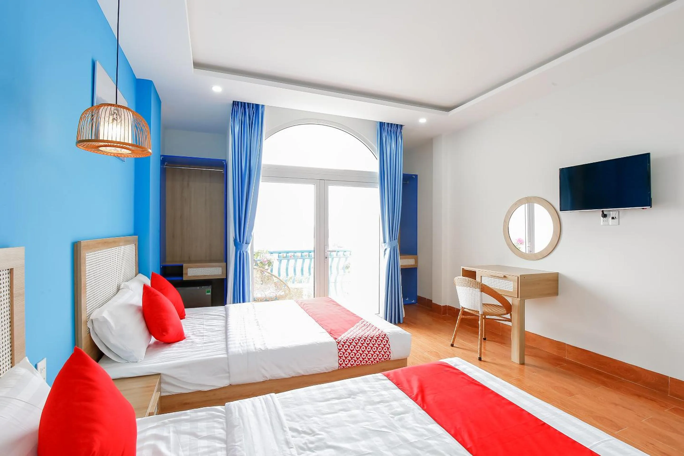 Photo of the whole room, Bed in Santorini House and Coffee