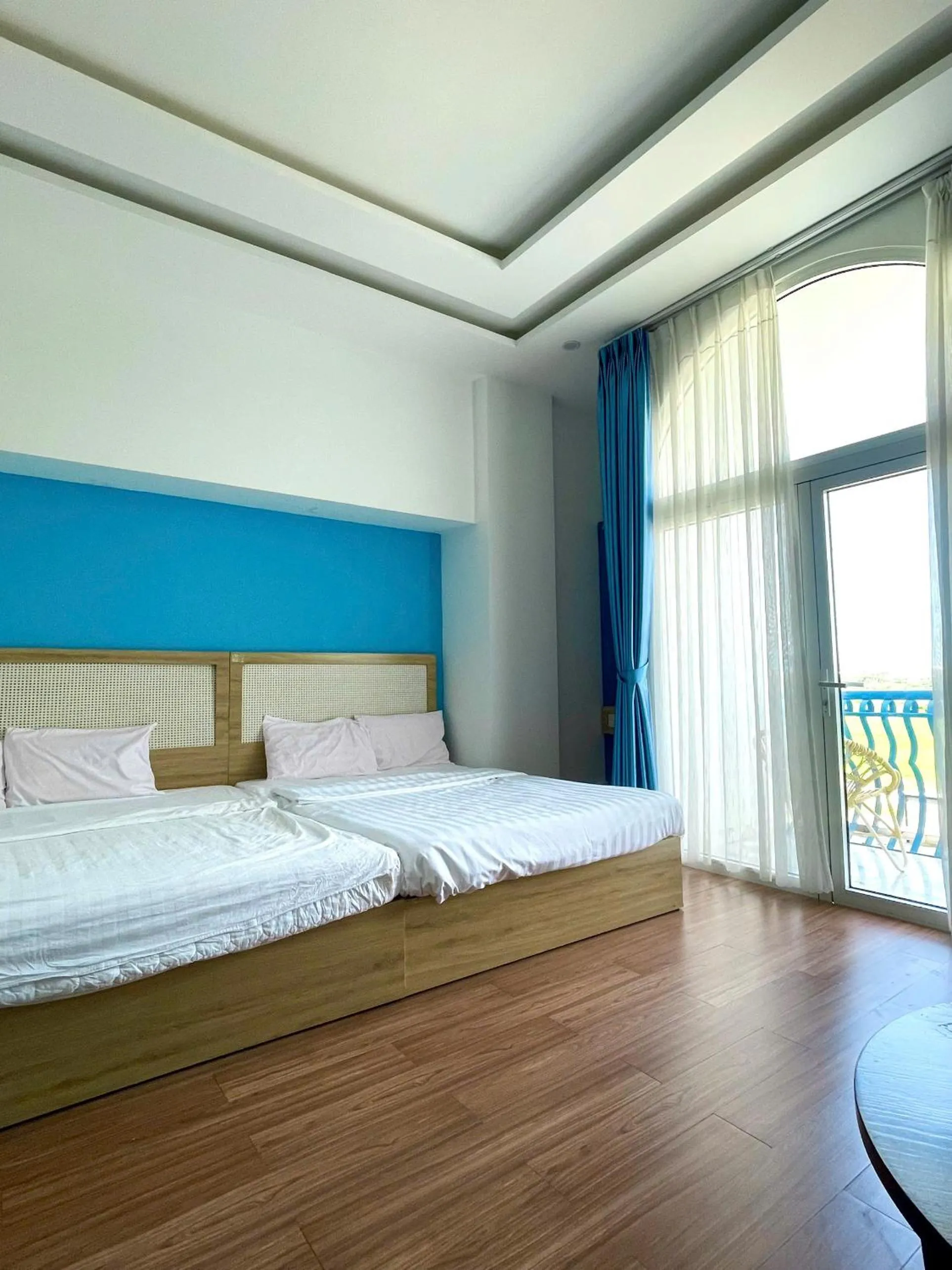 Bed in Santorini House and Coffee