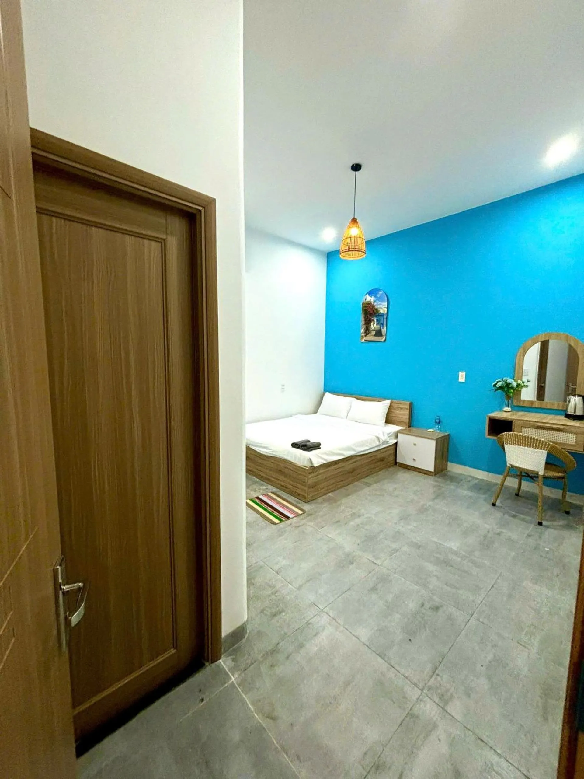 Bed in Santorini House and Coffee