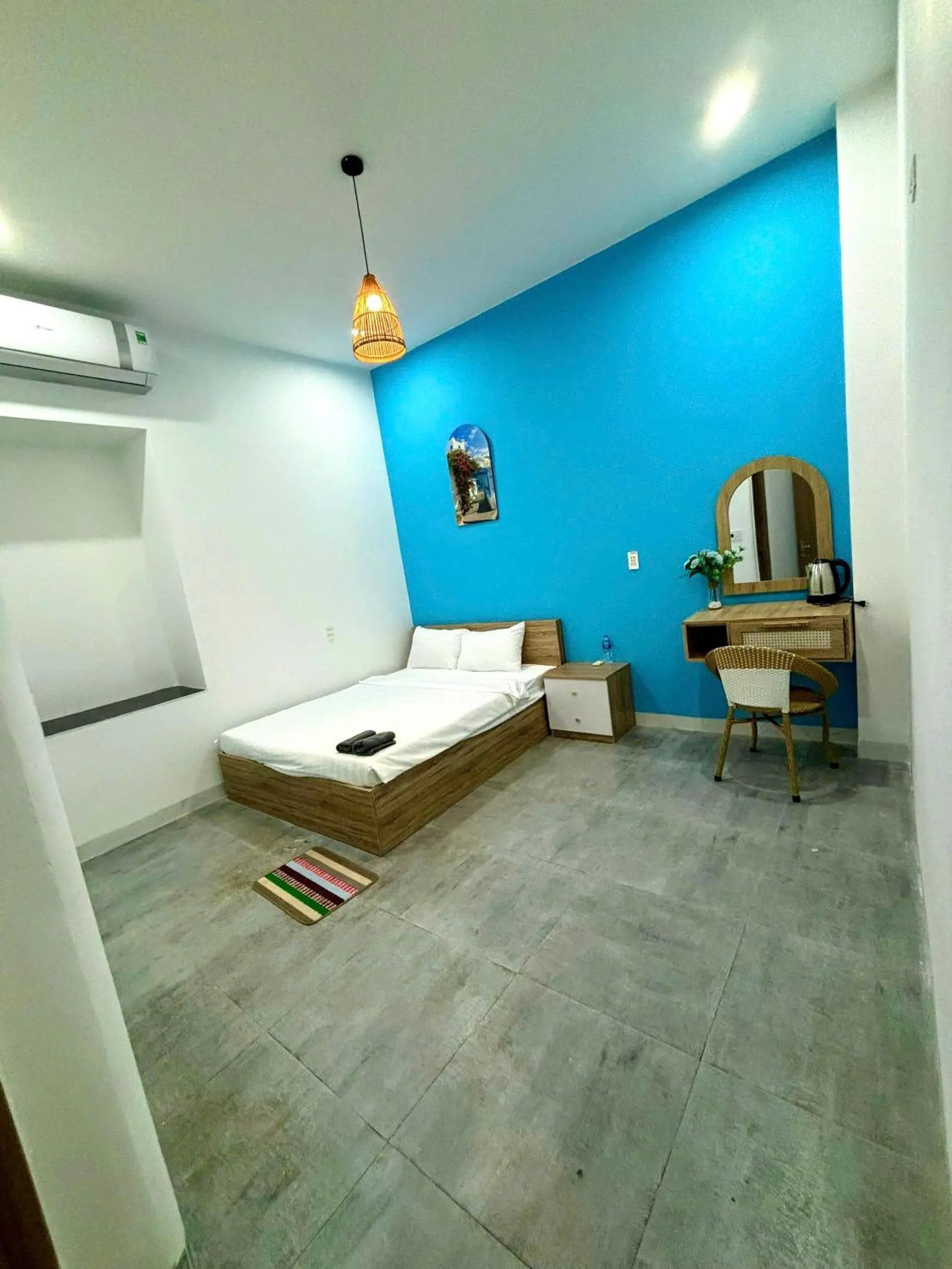 Bed in Santorini House and Coffee