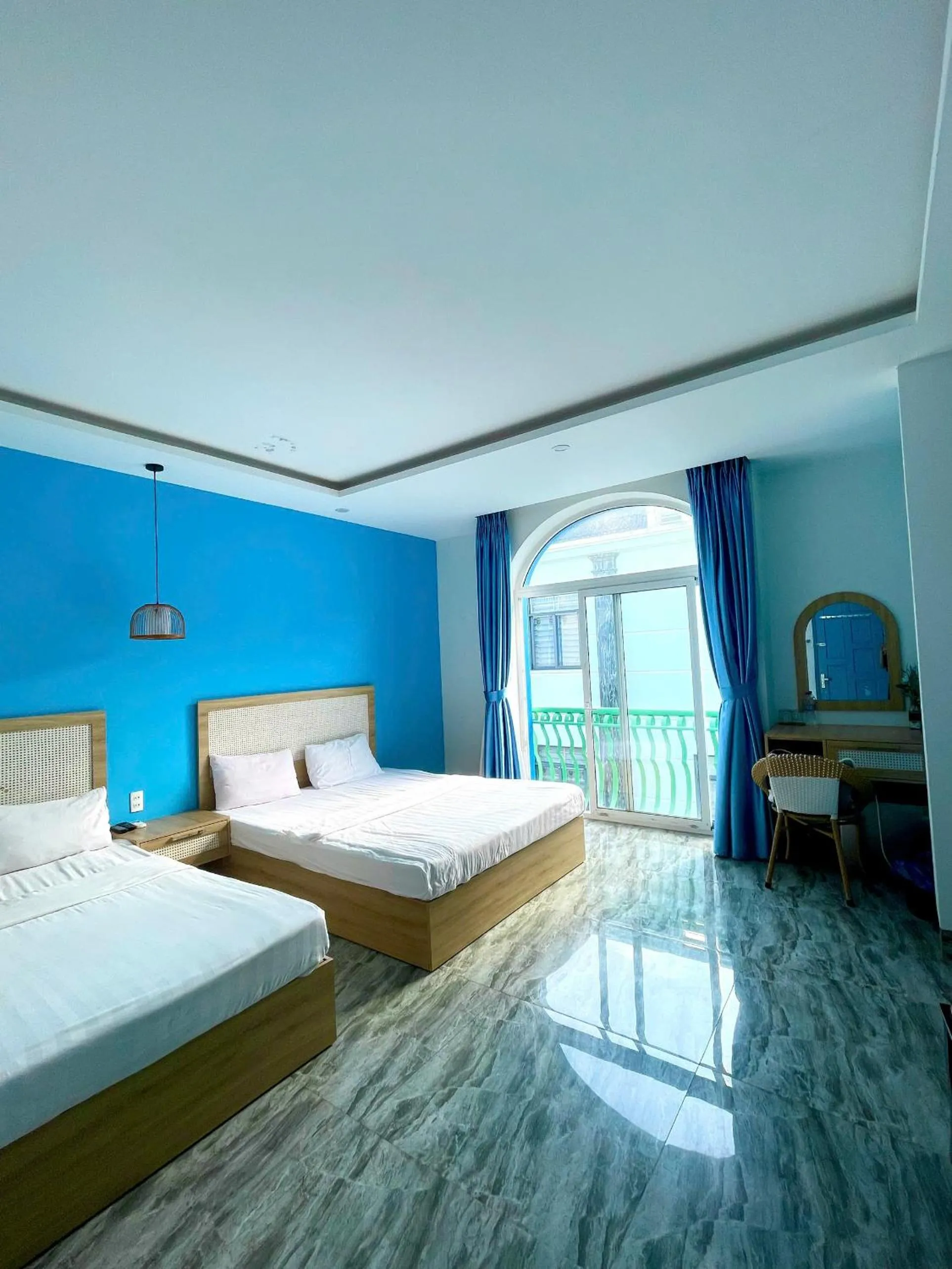 Bed in Santorini House and Coffee