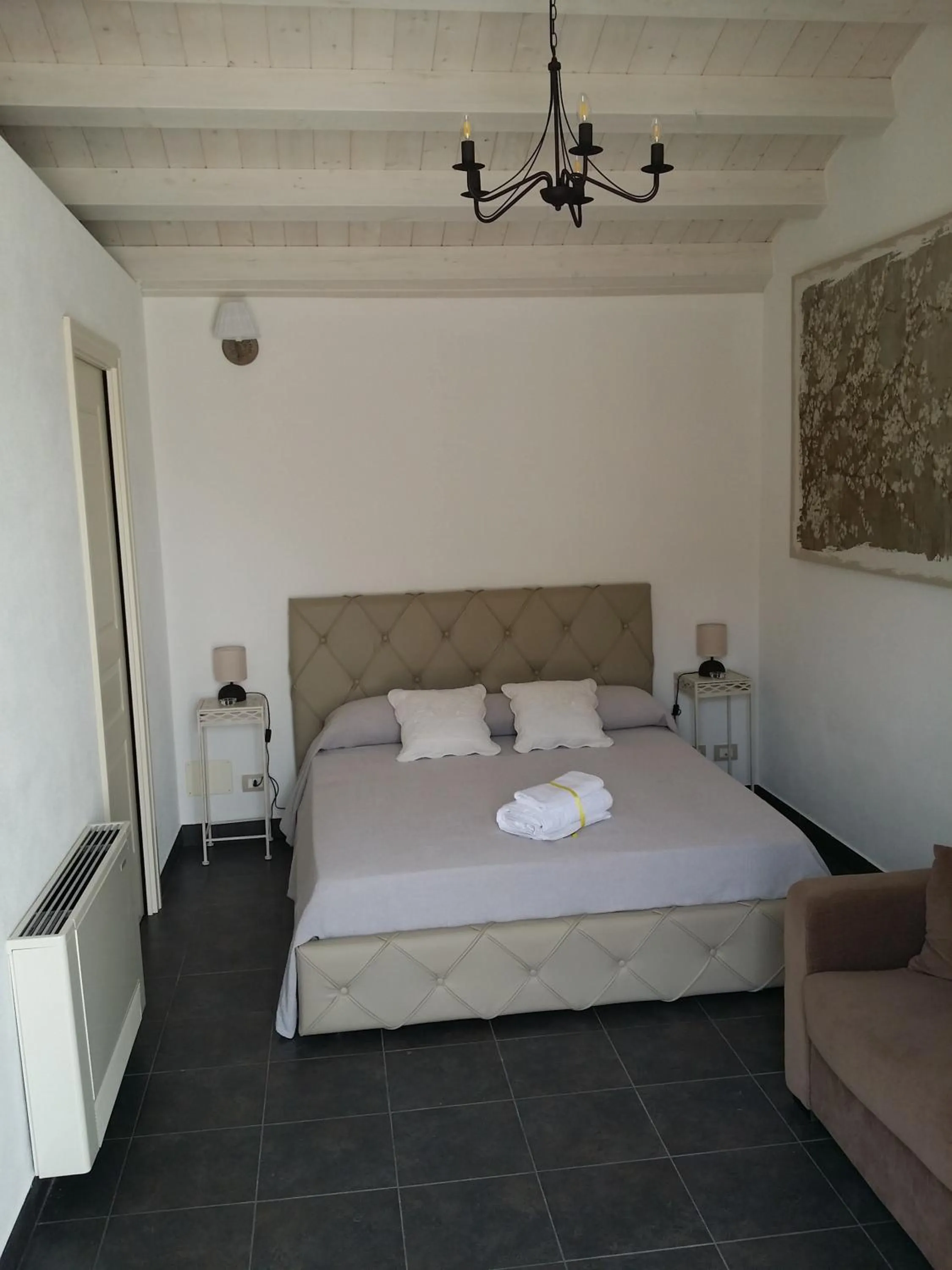 Photo of the whole room, Bed in Casa Mireio