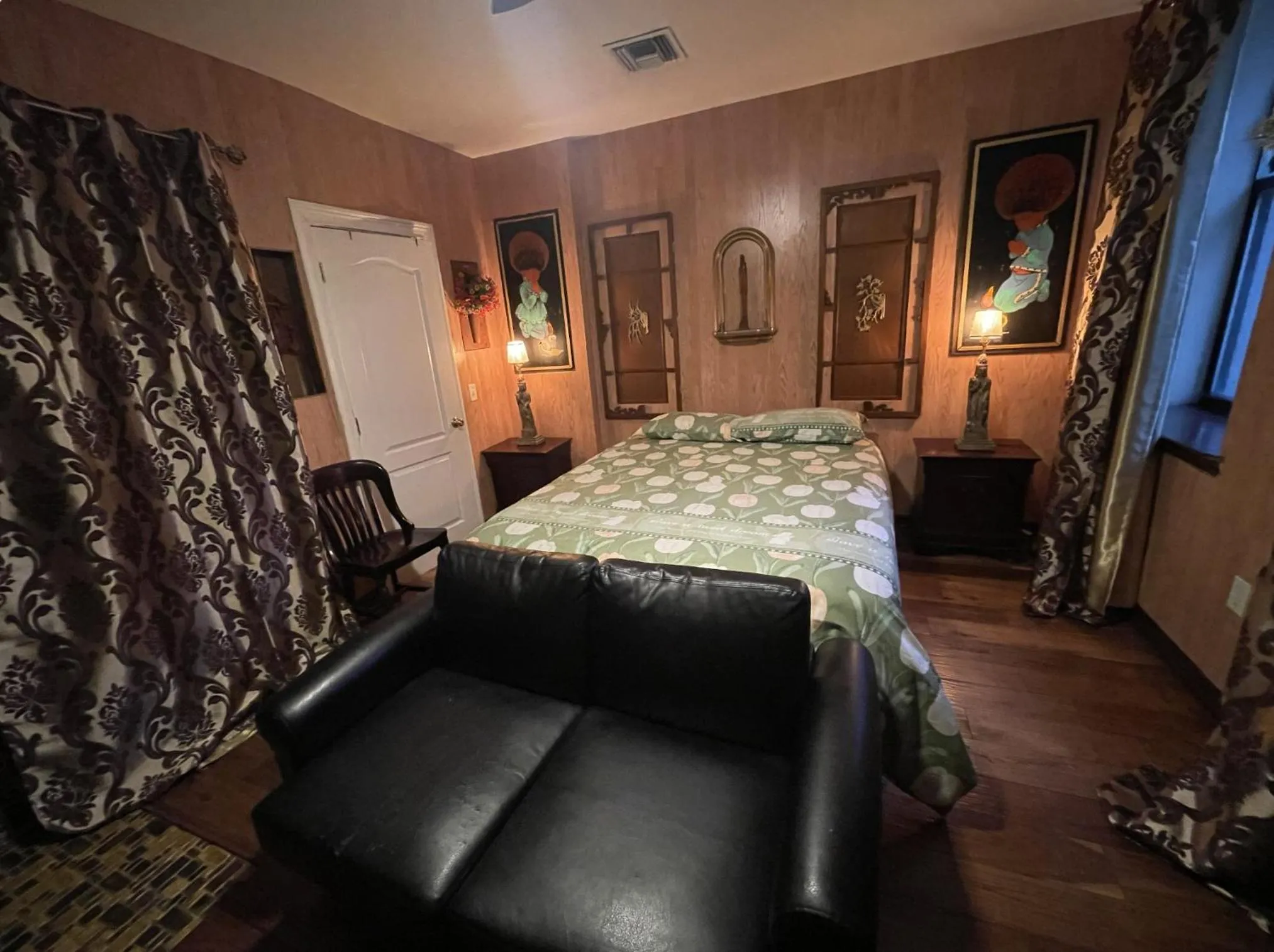 Shower, Bed in NYC Townhouse Apartment