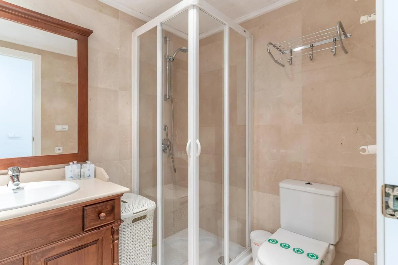 Bathroom in LOS ARQUEROS GOLF APARTMENTS