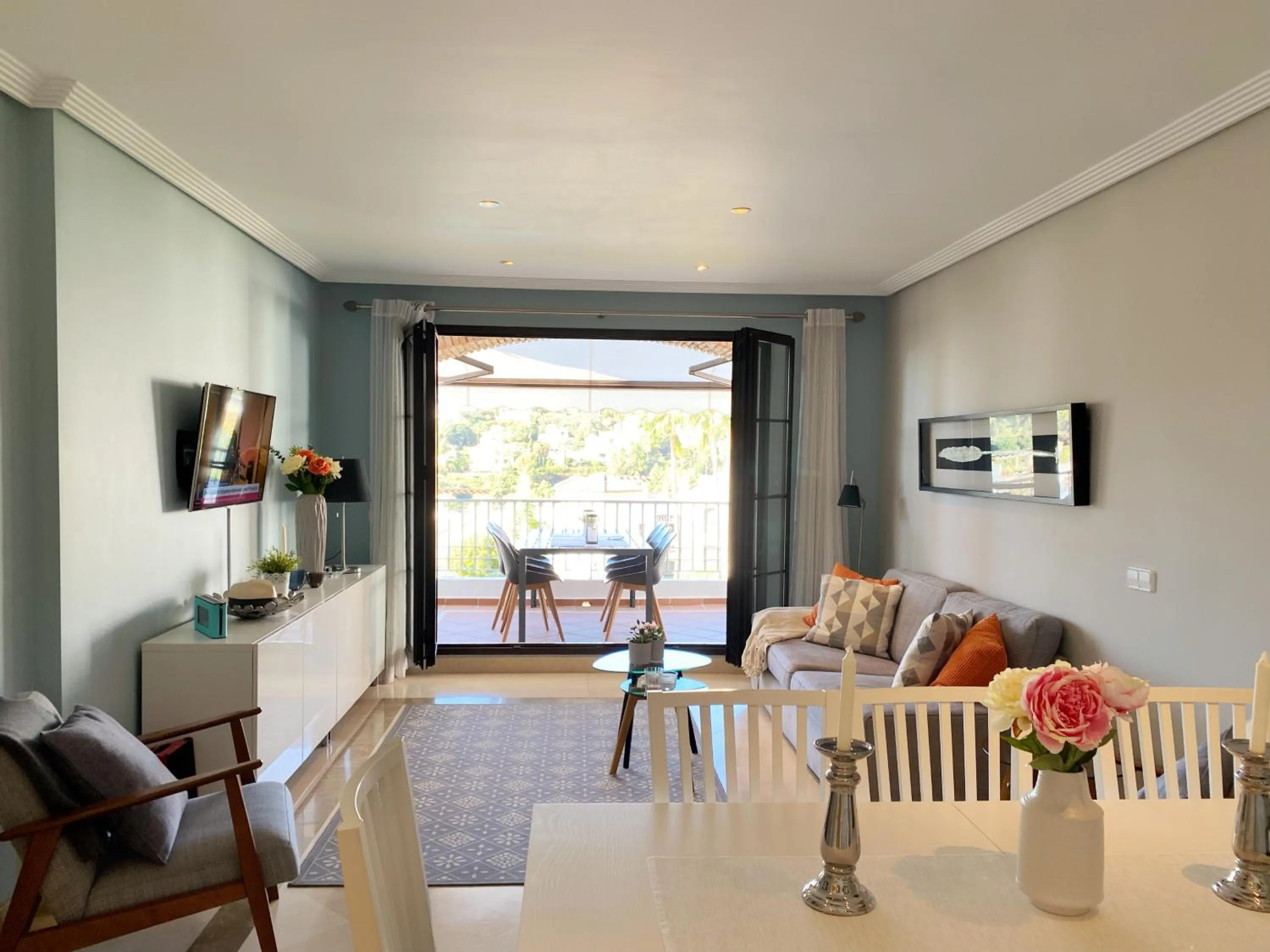 Living room in LOS ARQUEROS GOLF APARTMENTS