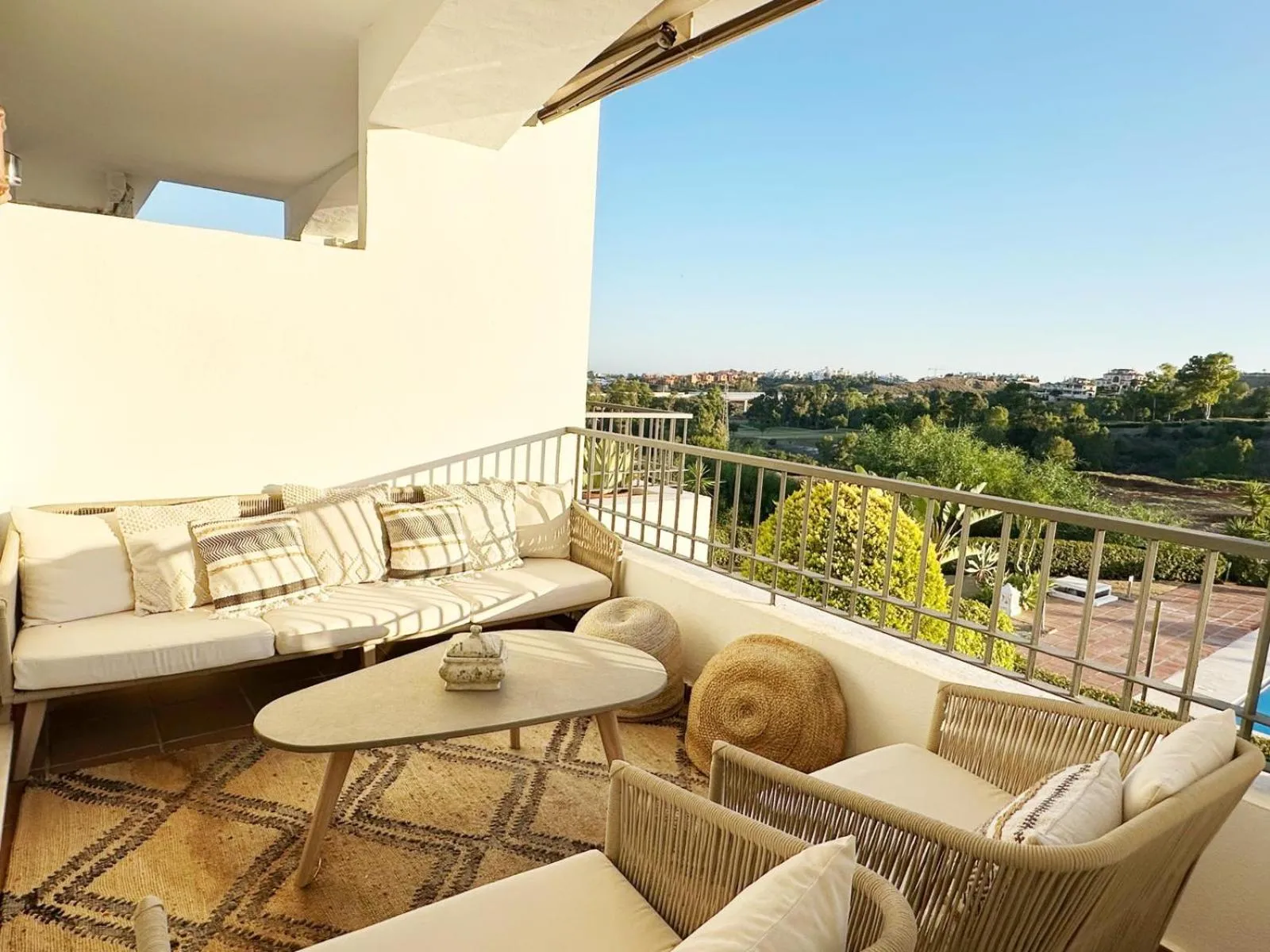 LOS ARQUEROS GOLF APARTMENTS