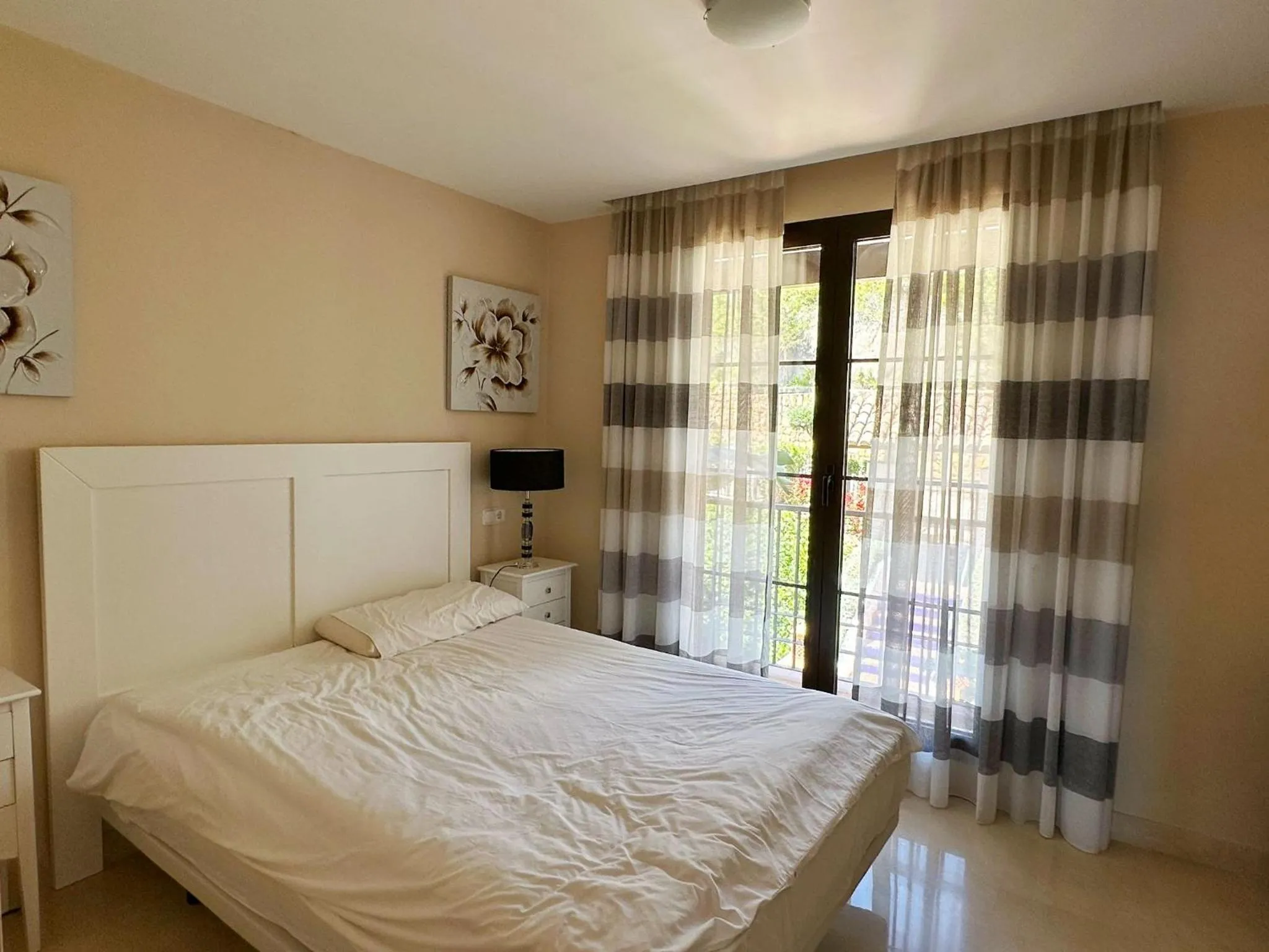 Bed in LOS ARQUEROS GOLF APARTMENTS