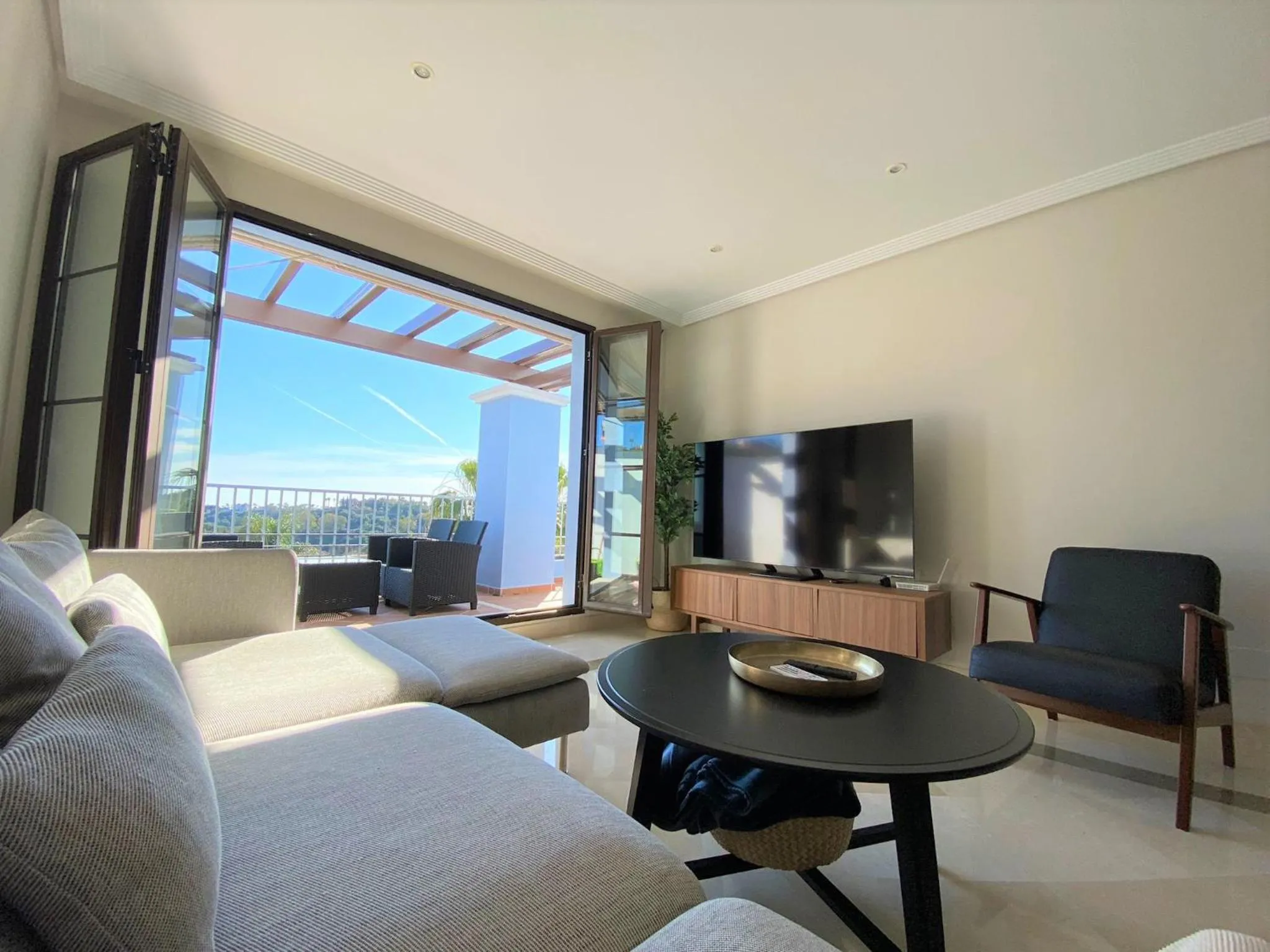 Living room in LOS ARQUEROS GOLF APARTMENTS